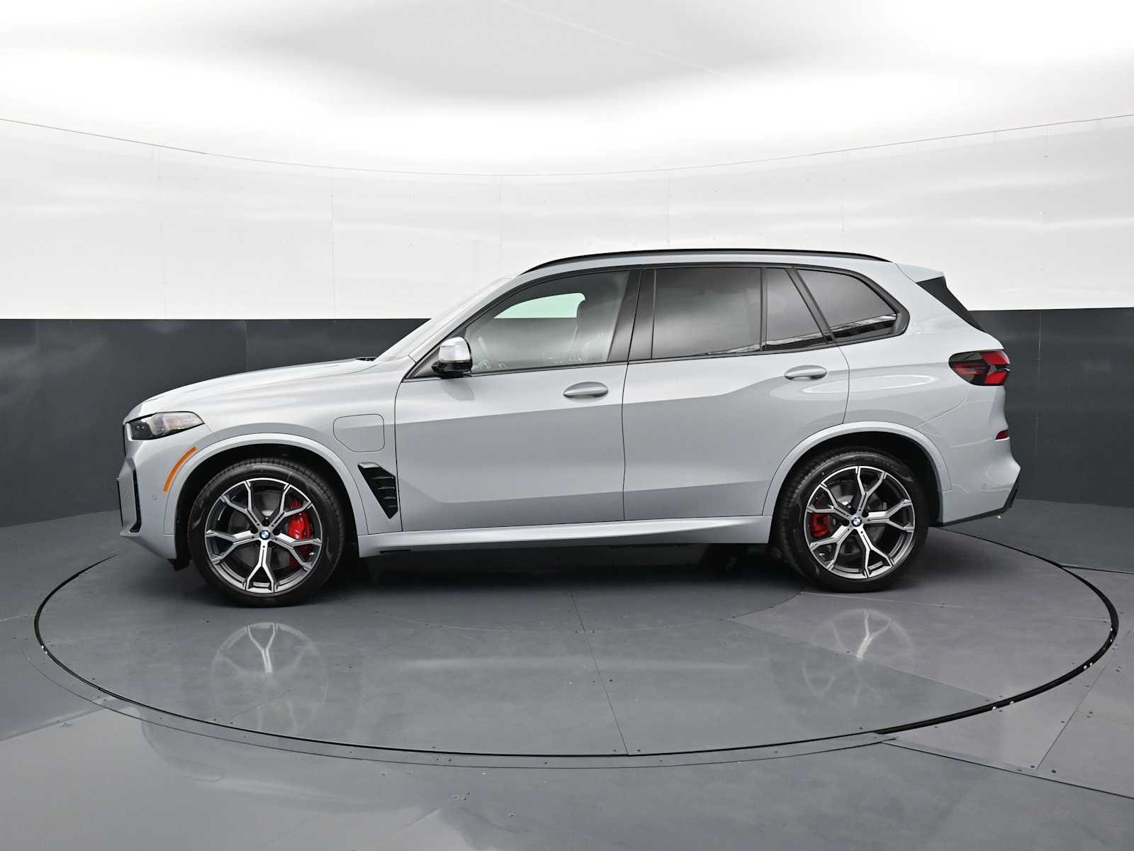 Thumbnail: 2026 BMW X5 - 8