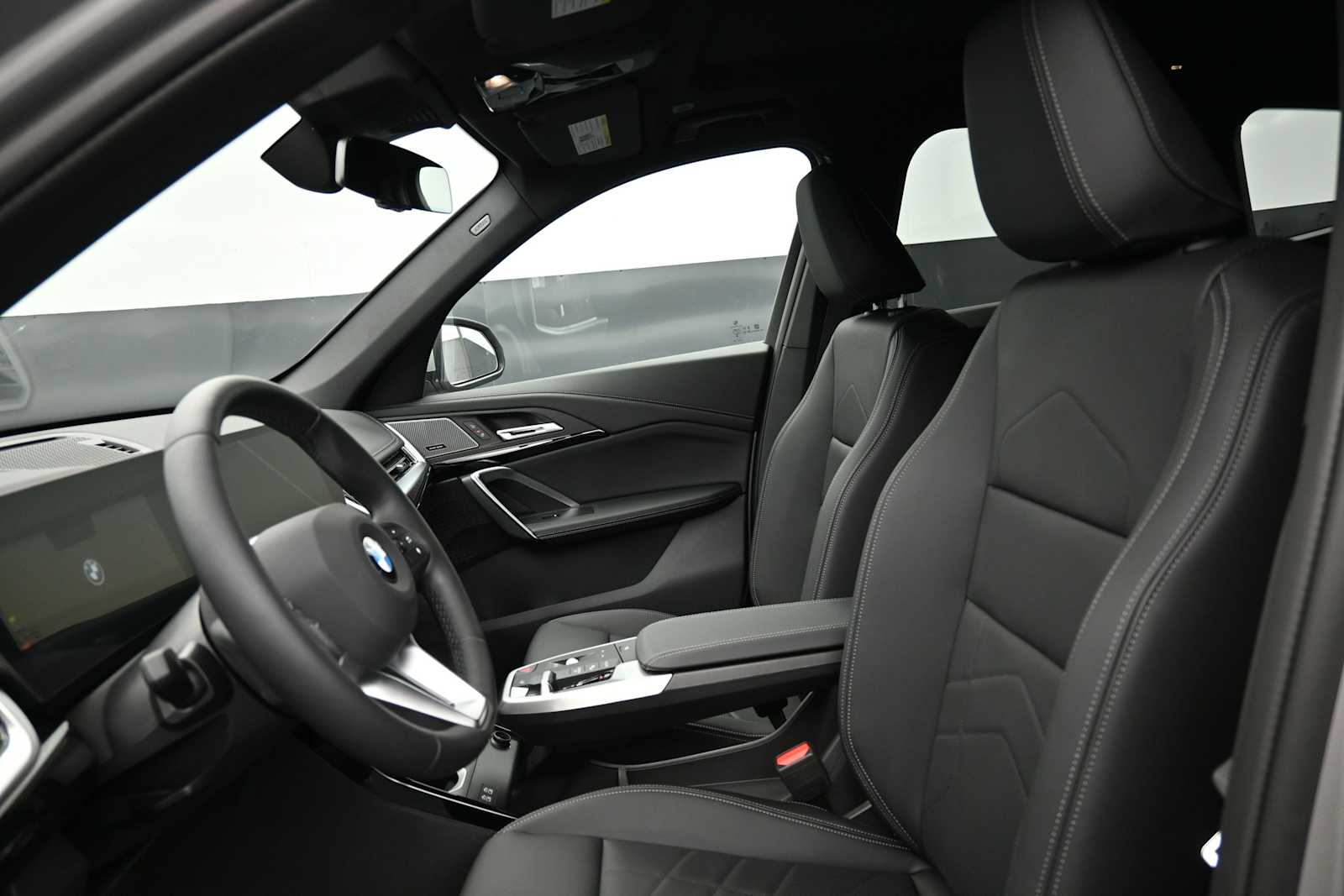 Thumbnail: 2026 BMW X1 - 10