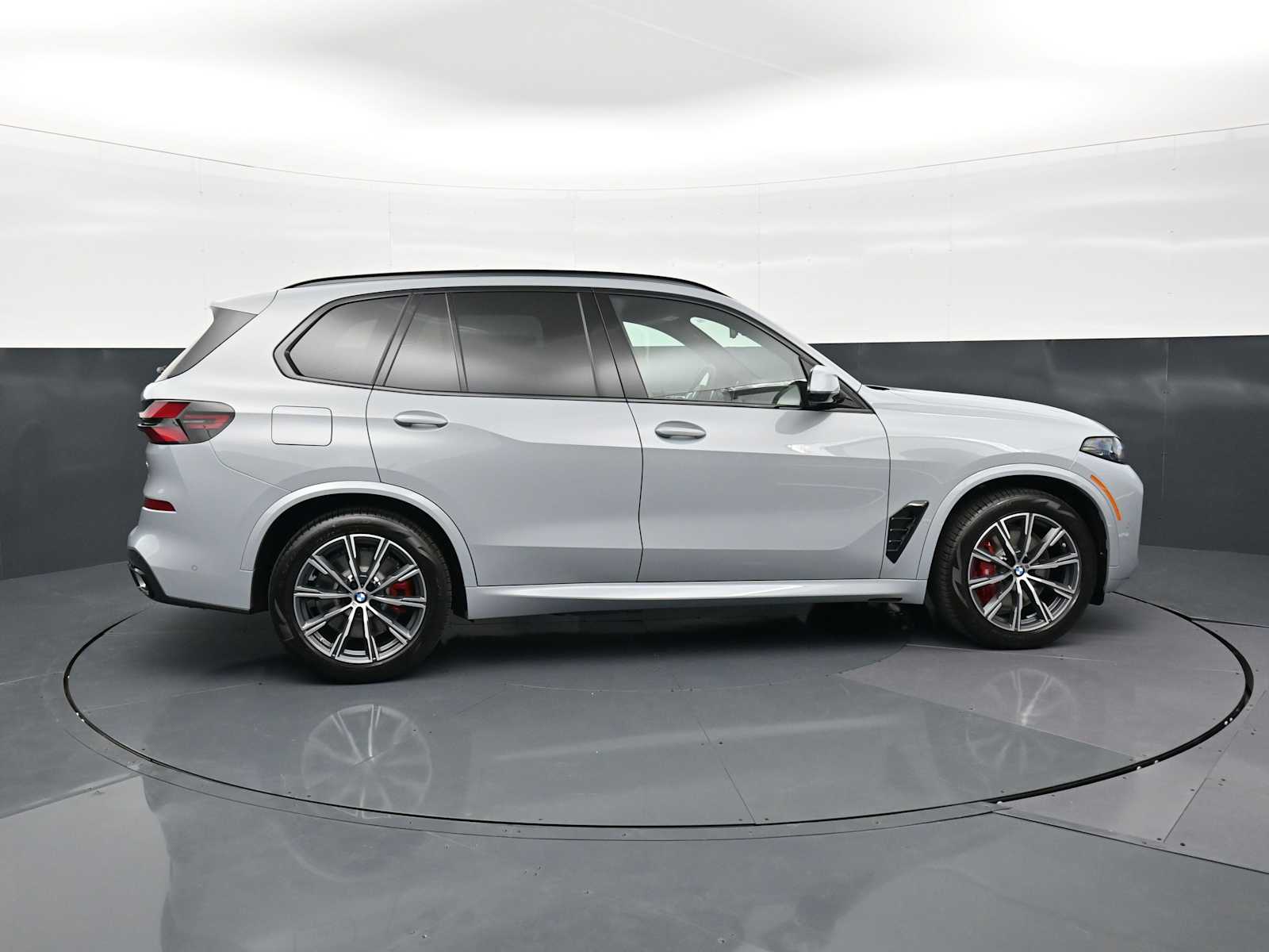 Thumbnail: 2026 BMW X5 - 4