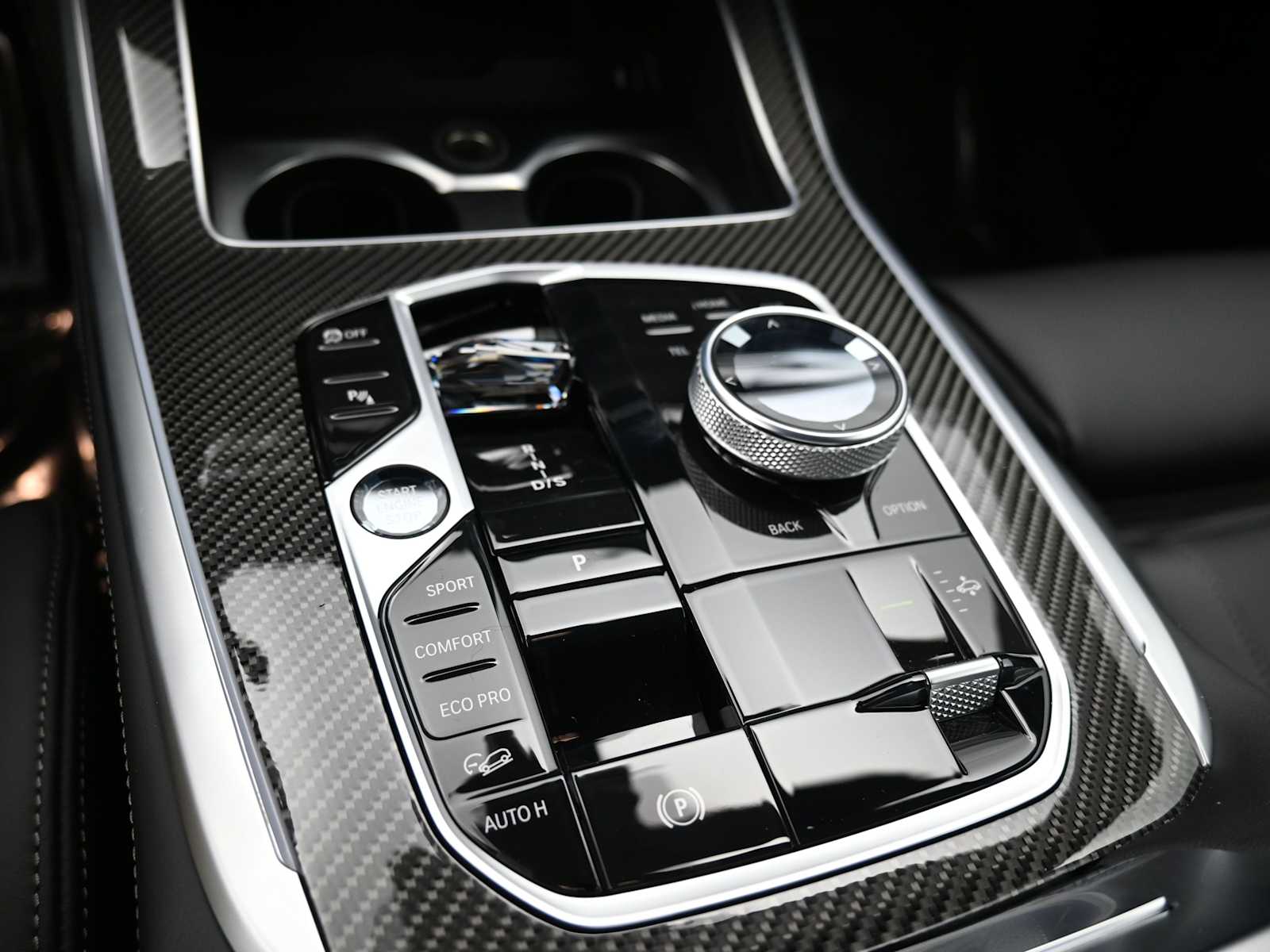 Thumbnail: 2026 BMW X7 - 13