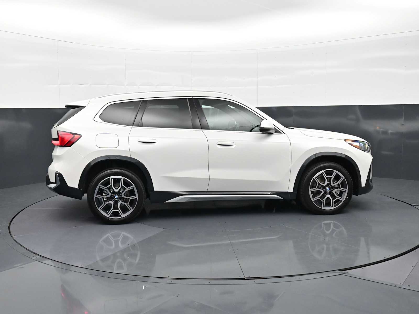 Thumbnail: 2026 BMW X1 - 4