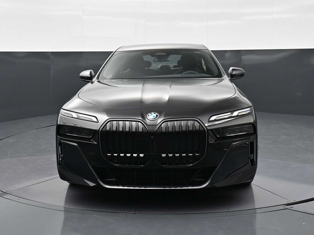 New 2026 BMW 740i Sedan