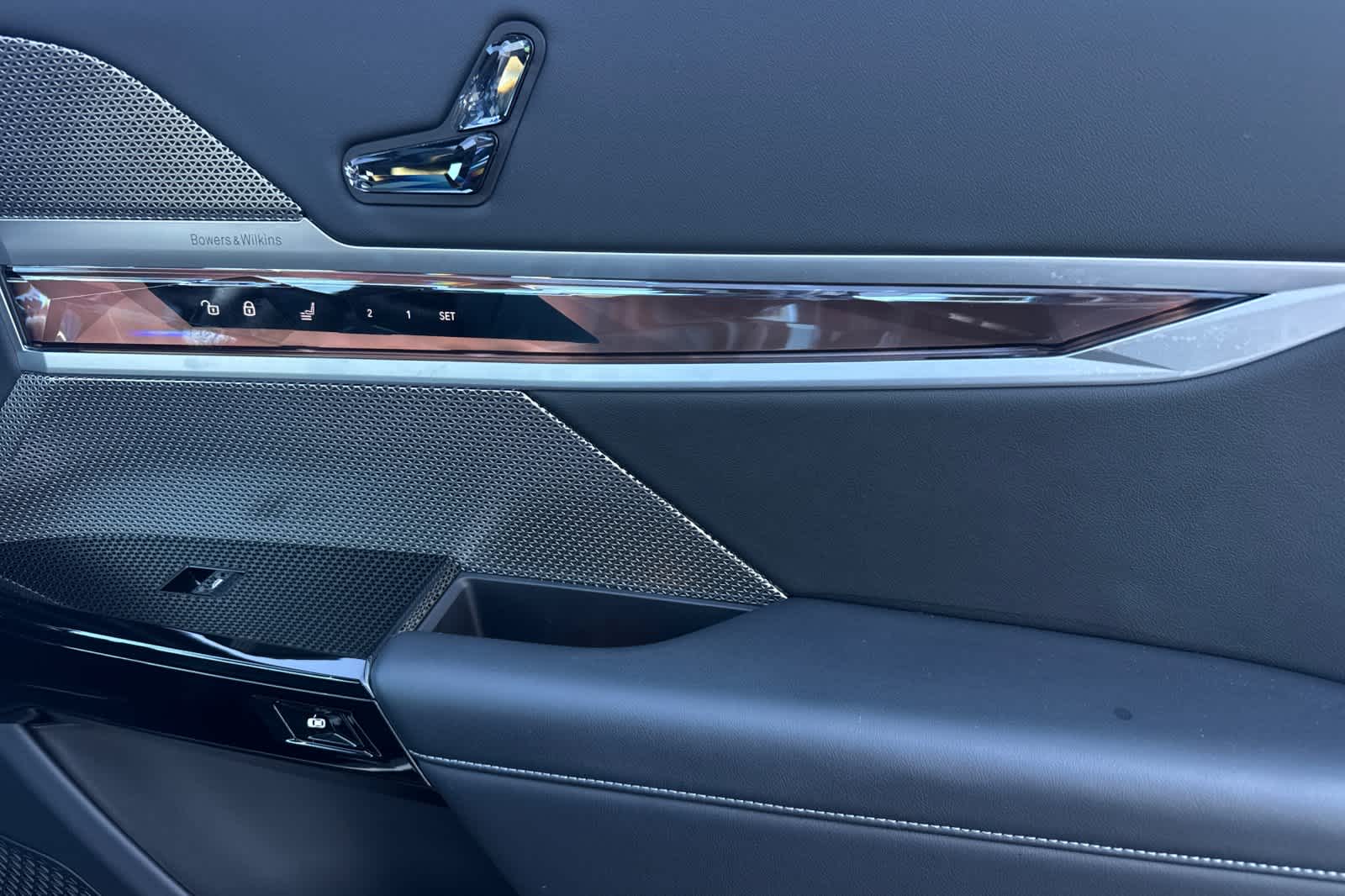 Thumbnail: 2023 BMW 7 Series - 17