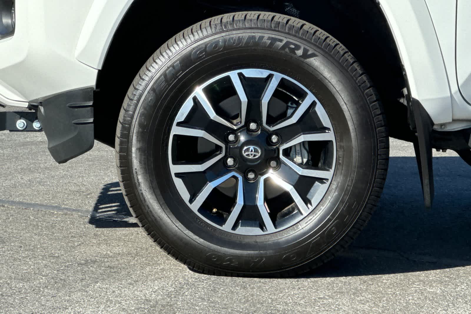 Thumbnail: 2023 Toyota Tacoma - 27