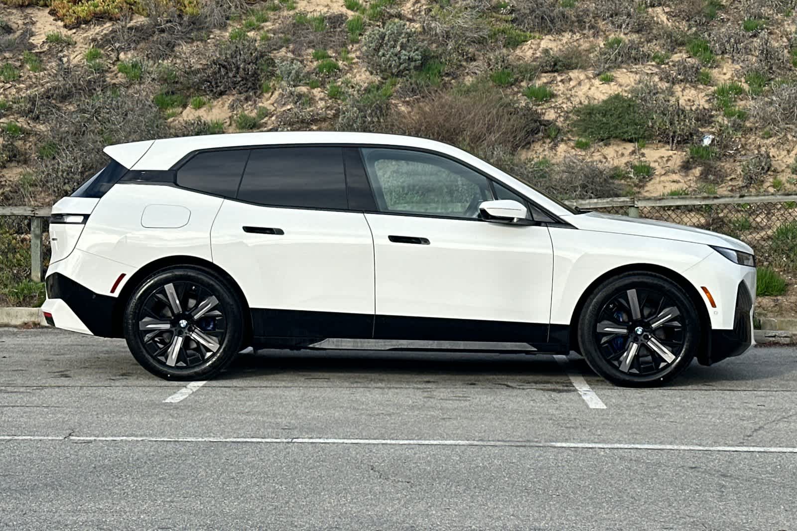 Thumbnail: 2025 BMW iX - 6