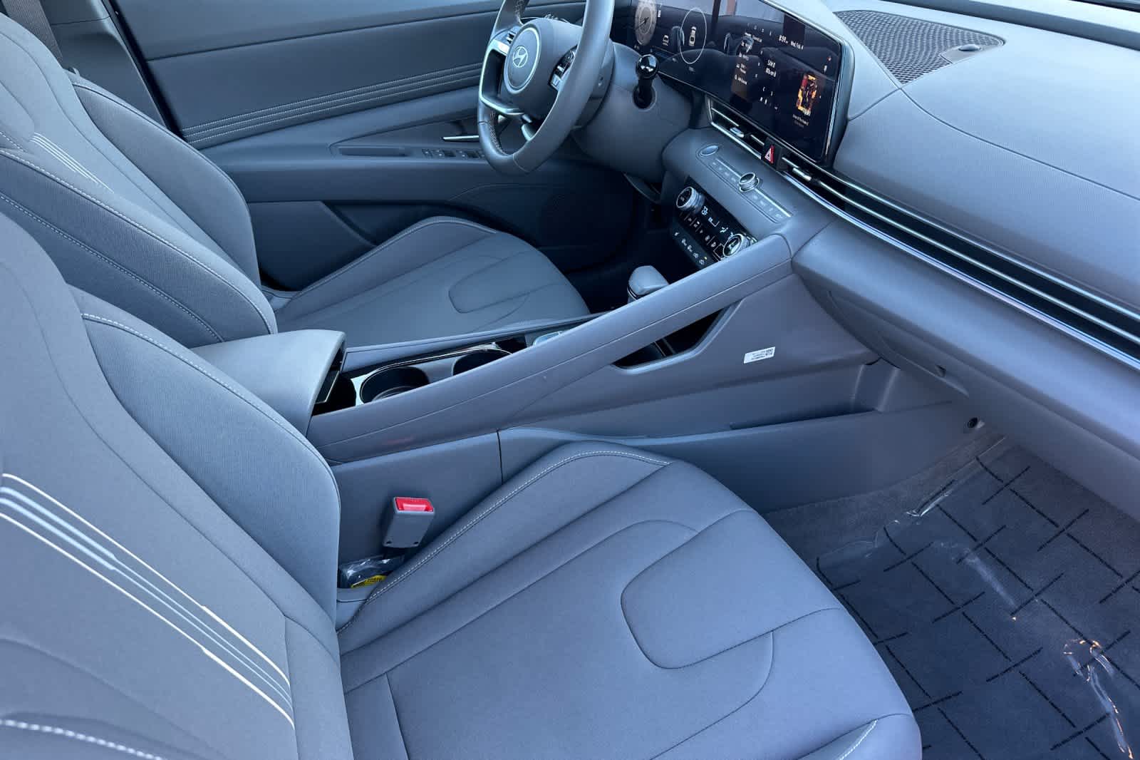 Thumbnail: 2025 Hyundai Elantra - 16