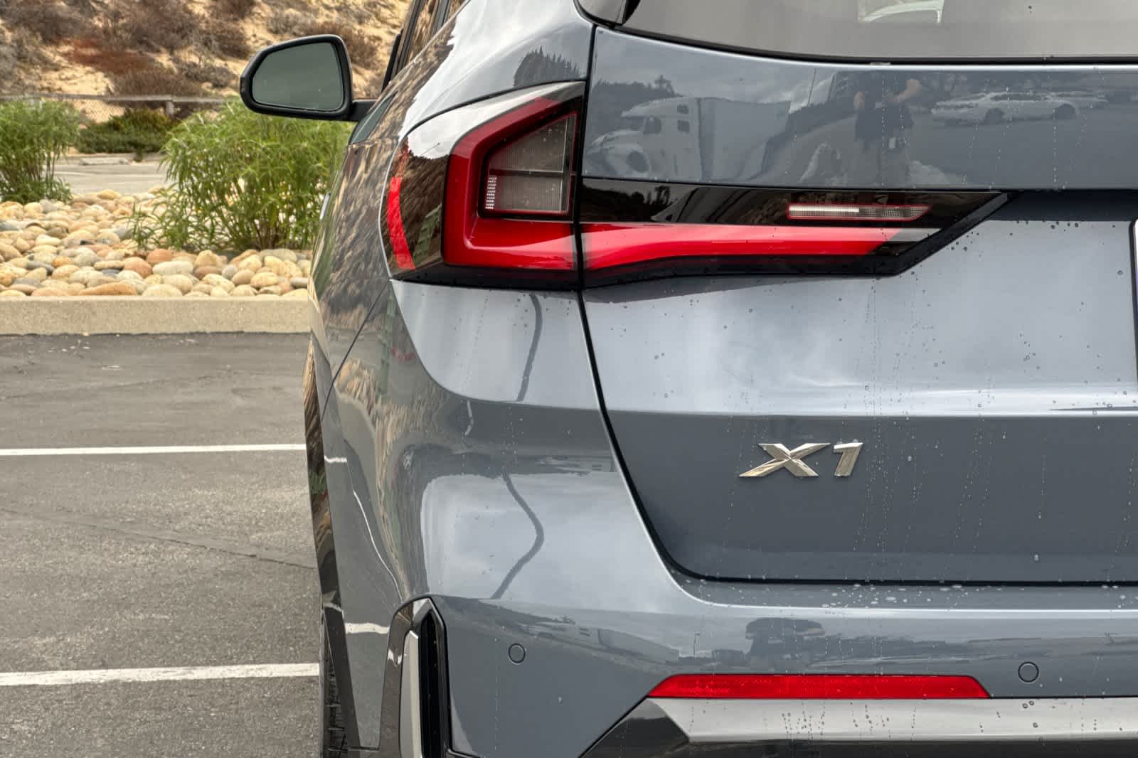 Thumbnail: 2026 BMW X1 - 11