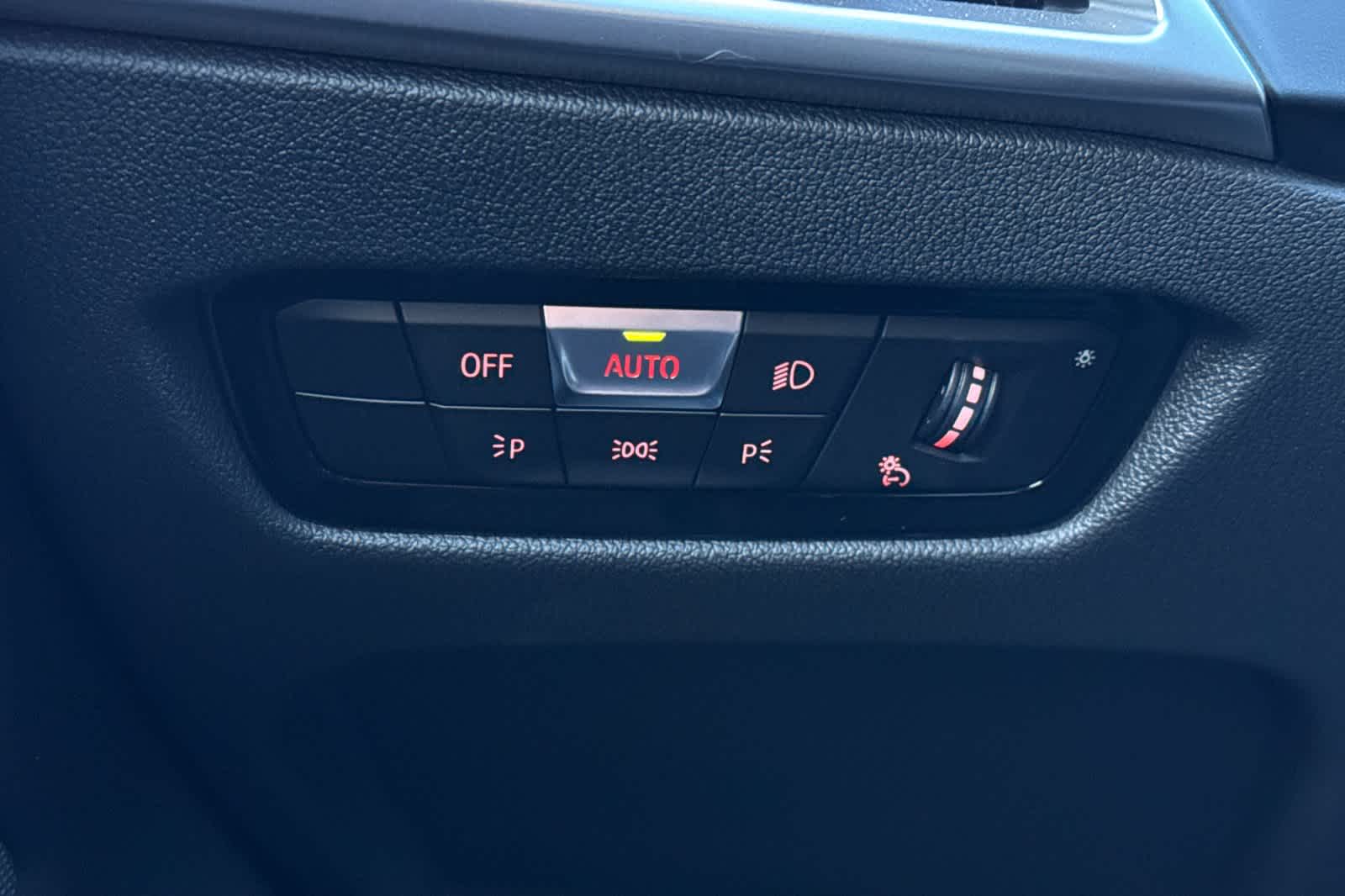 Thumbnail: 2025 BMW i4 - 29