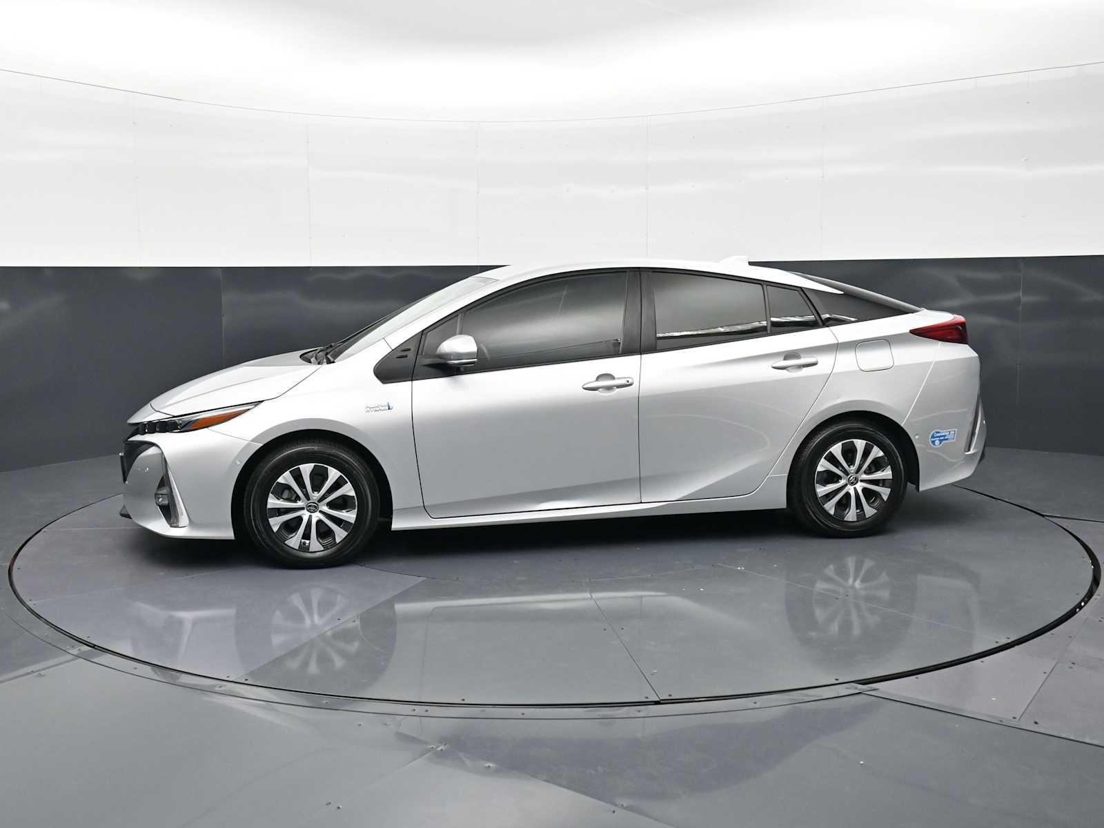 Thumbnail: 2021 Toyota Prius Prime - 8