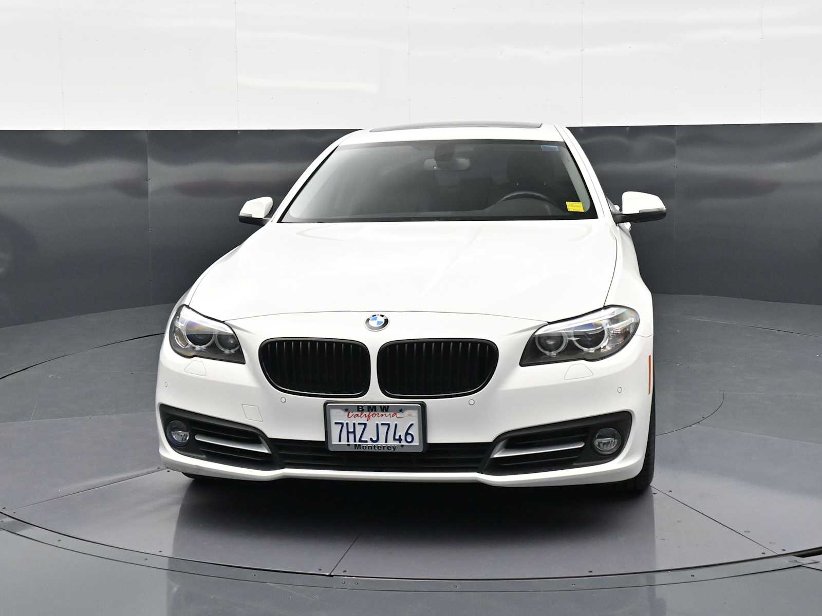 Thumbnail: 2015 BMW 5 Series - 2