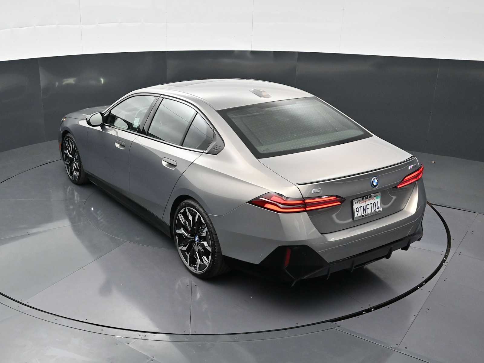2024 BMW i5 M60 - Photo 23