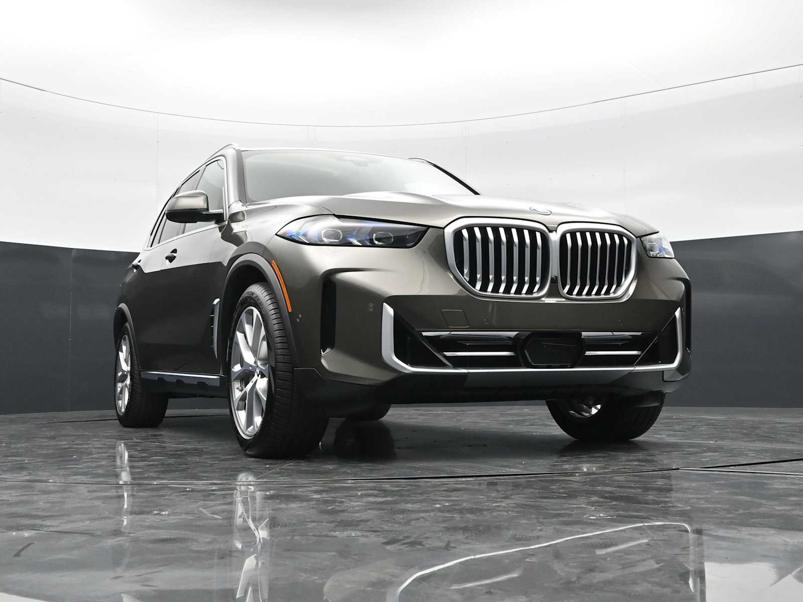 Thumbnail: 2026 BMW X5 - 27