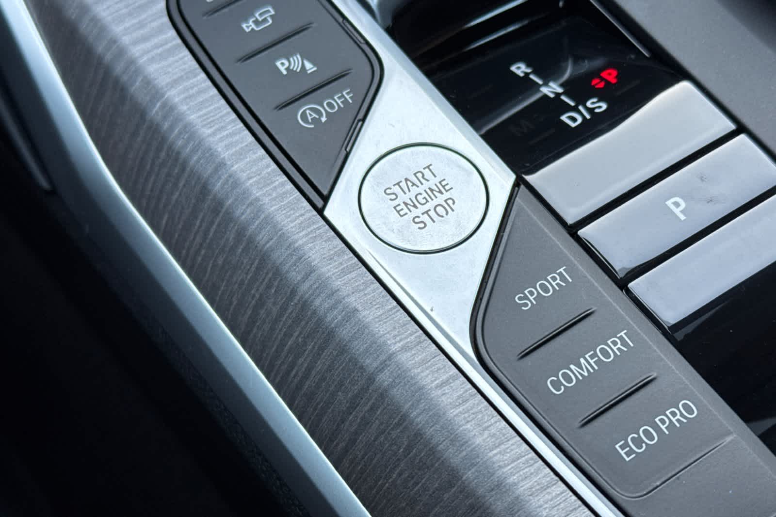 Thumbnail: 2025 BMW 4 Series - 25