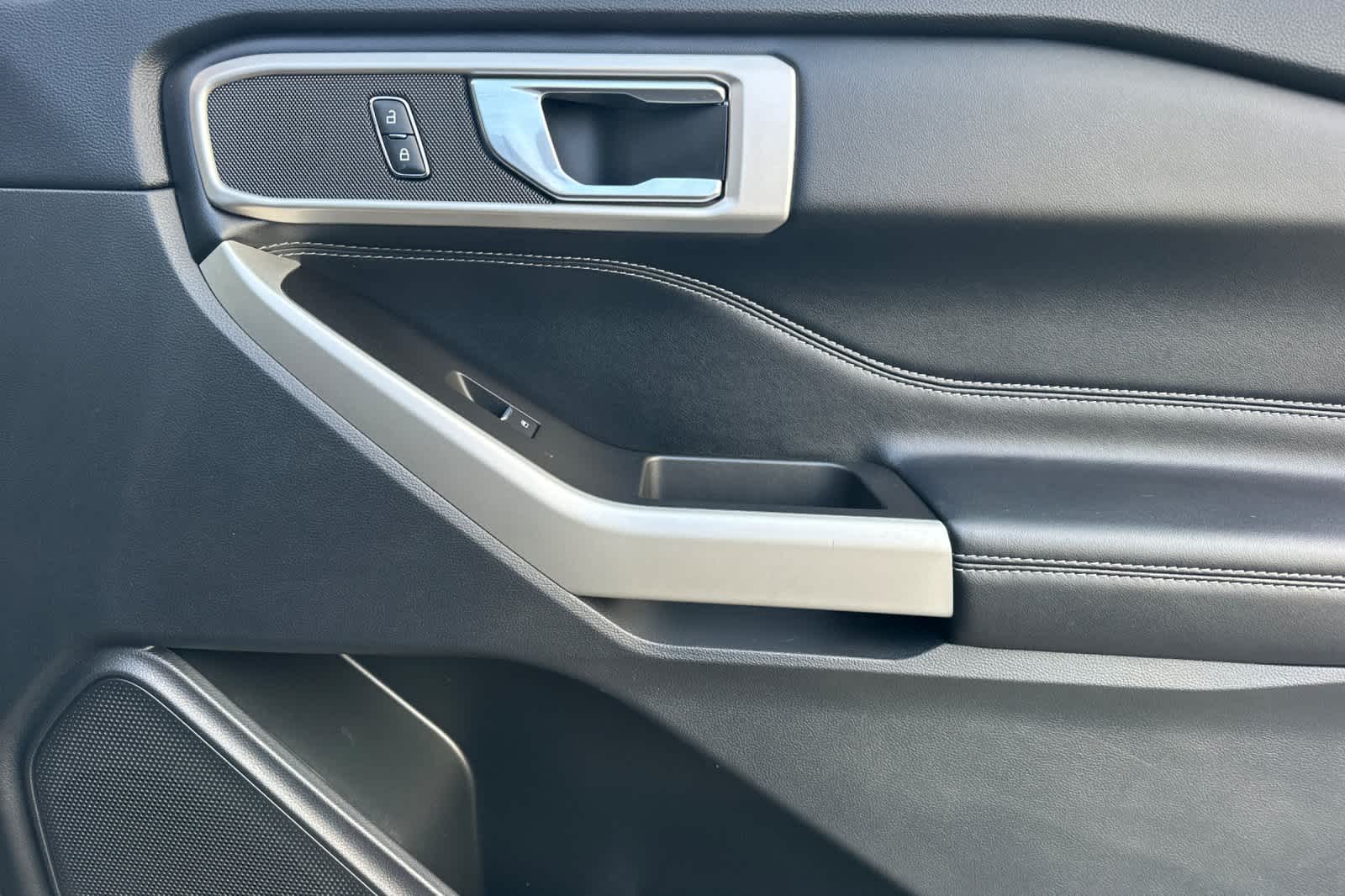 Thumbnail: 2022 Ford Explorer - 20