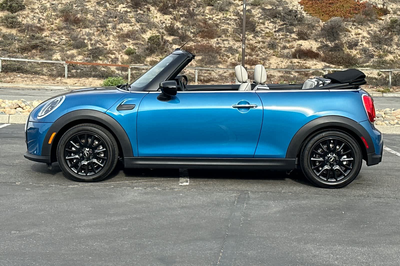 2024 Mini Cooper Convertible photo 4