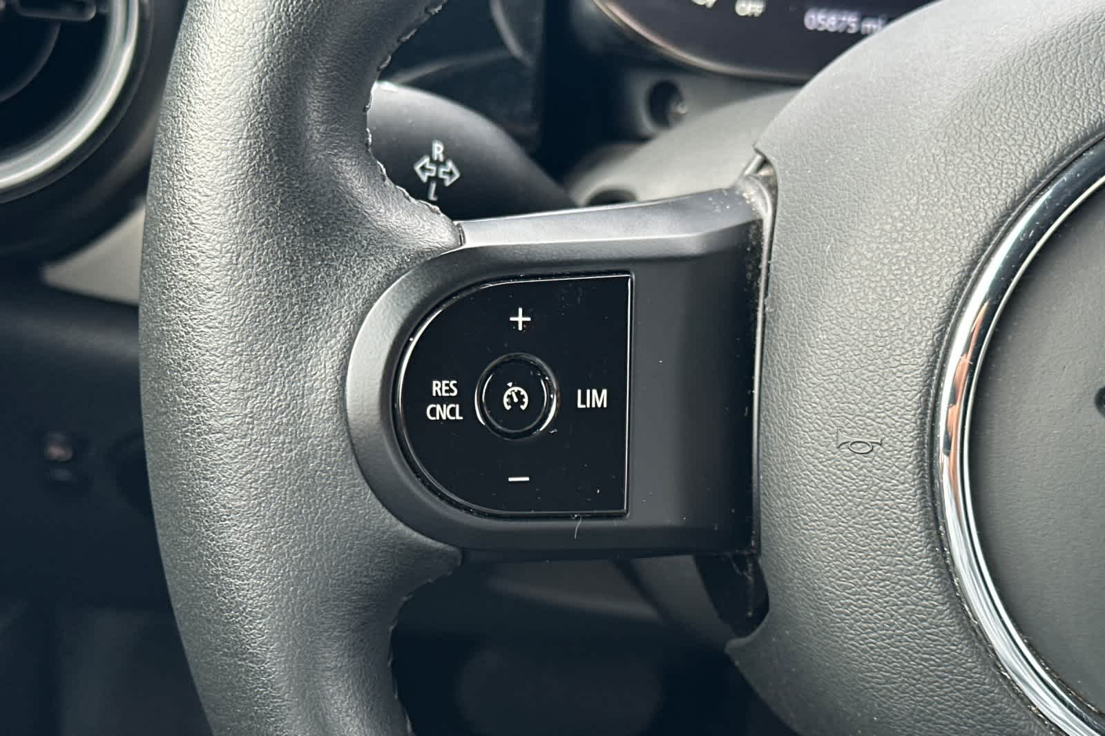 Thumbnail: 2024 MINI Cooper Convertible - 23