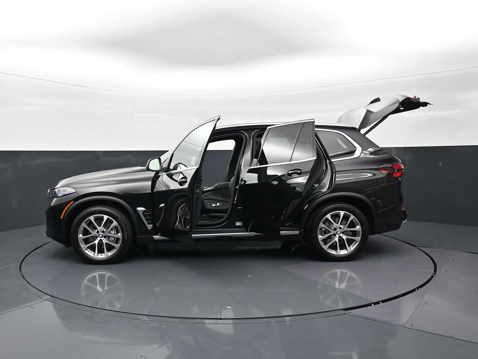Thumbnail: 2026 BMW X5 - 35