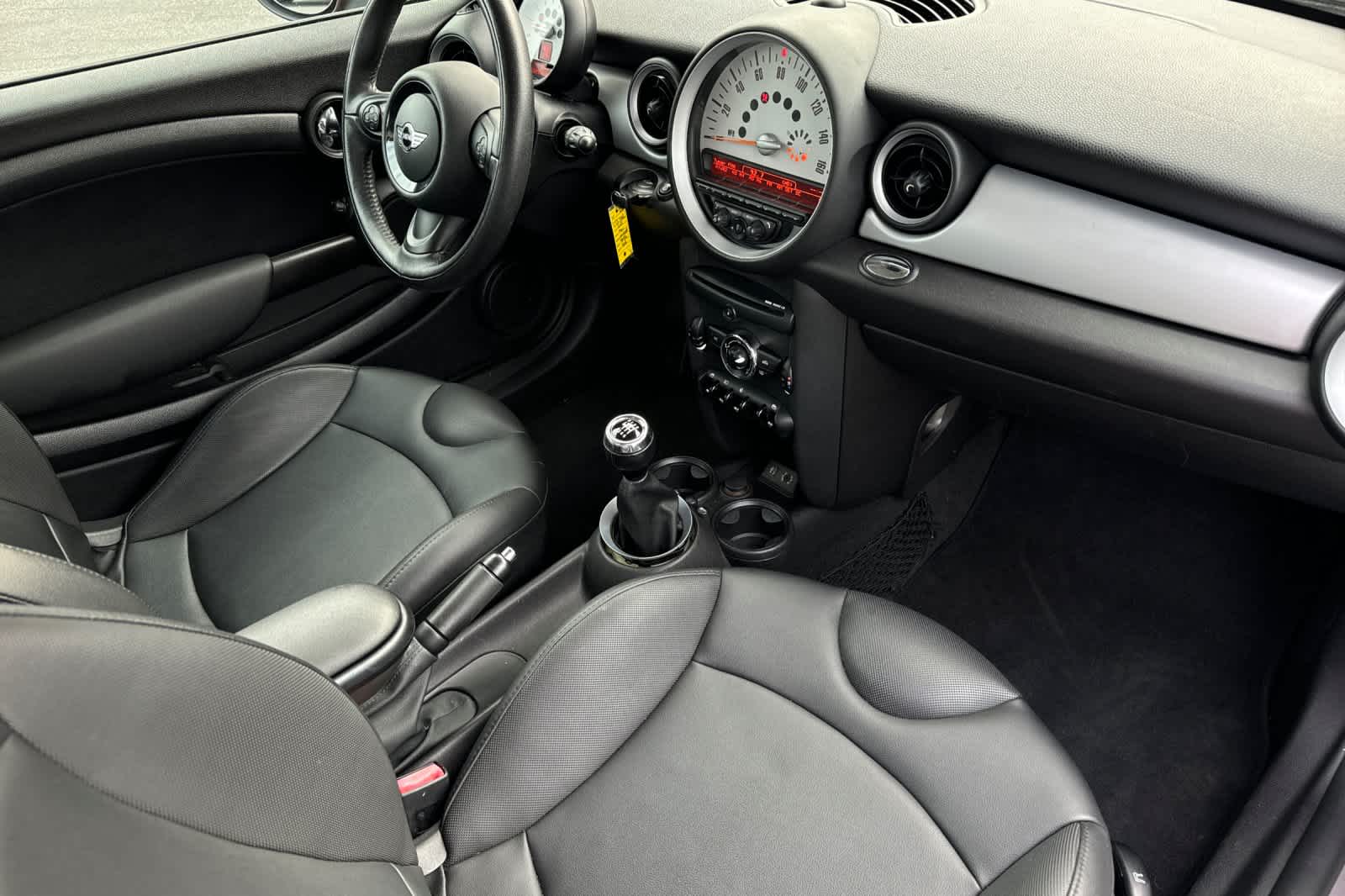 Thumbnail: 2013 MINI Cooper Hardtop - 15