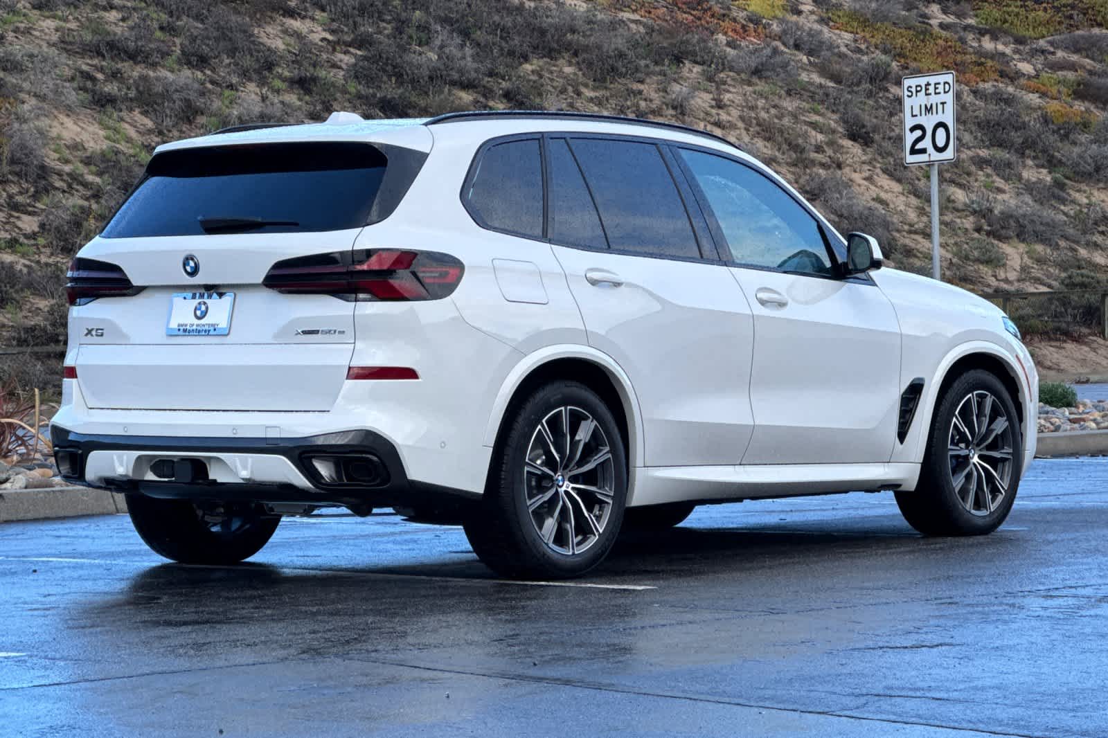 Thumbnail: 2026 BMW X5 - 2