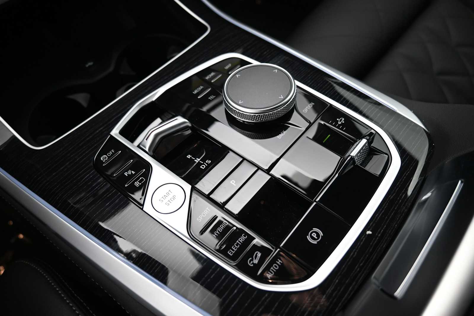 Thumbnail: 2026 BMW X5 - 12