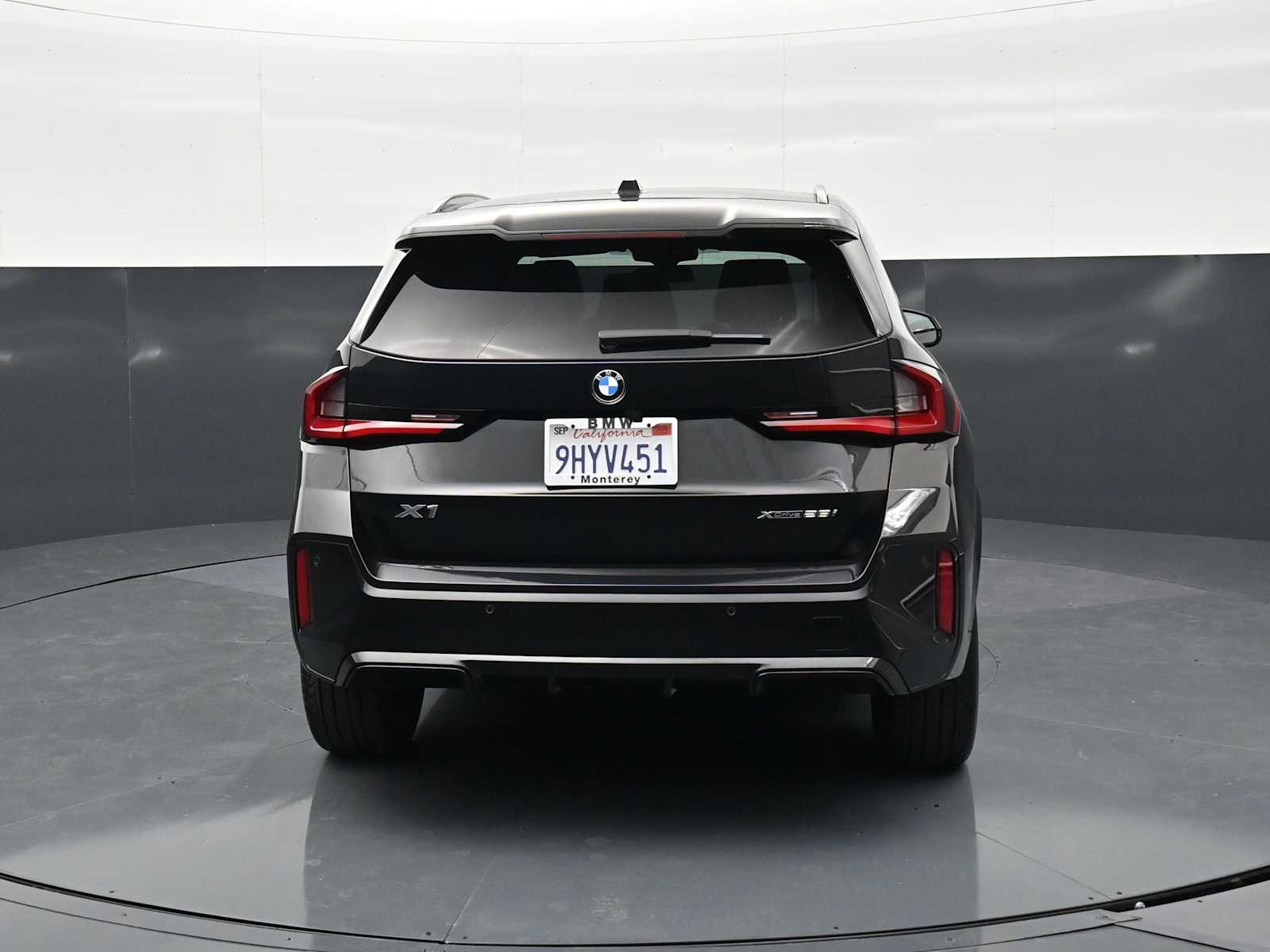 Thumbnail: 2023 BMW X1 - 6