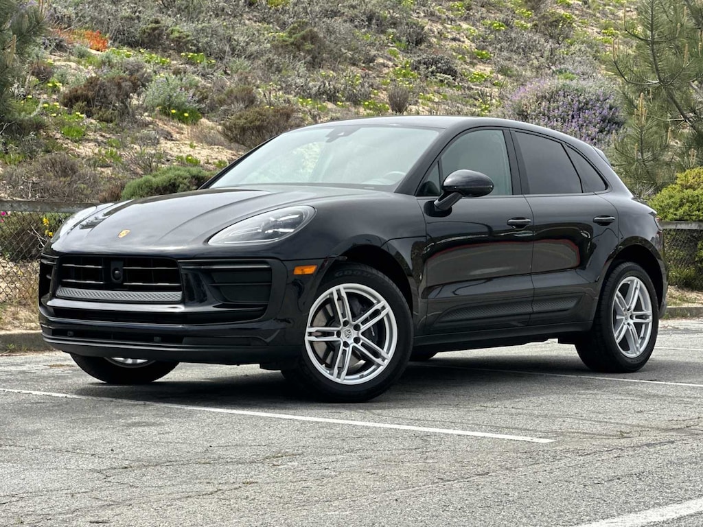 Used 2025 Porsche Macan  SUV