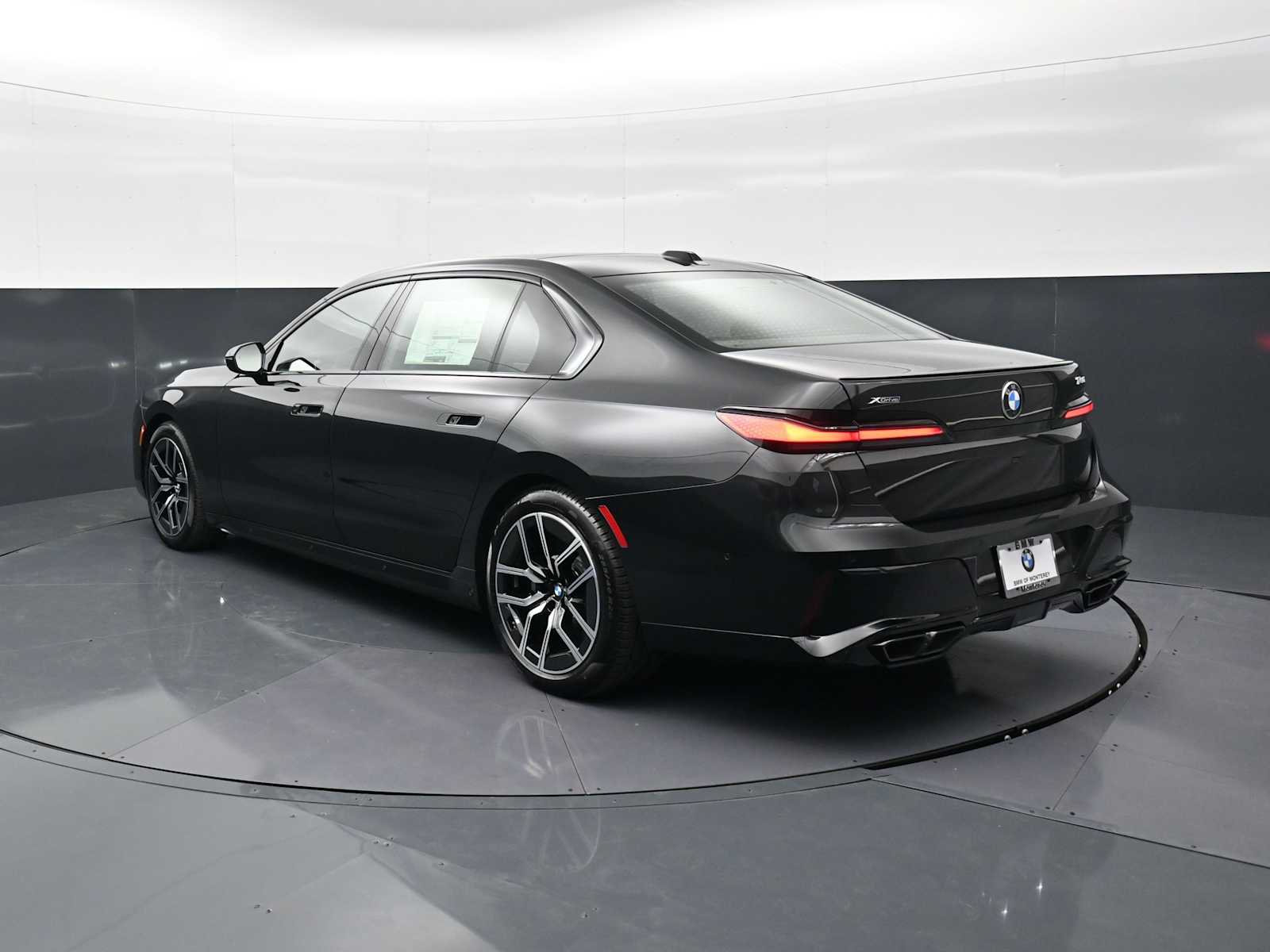 Thumbnail: 2026 BMW 7 Series - 7