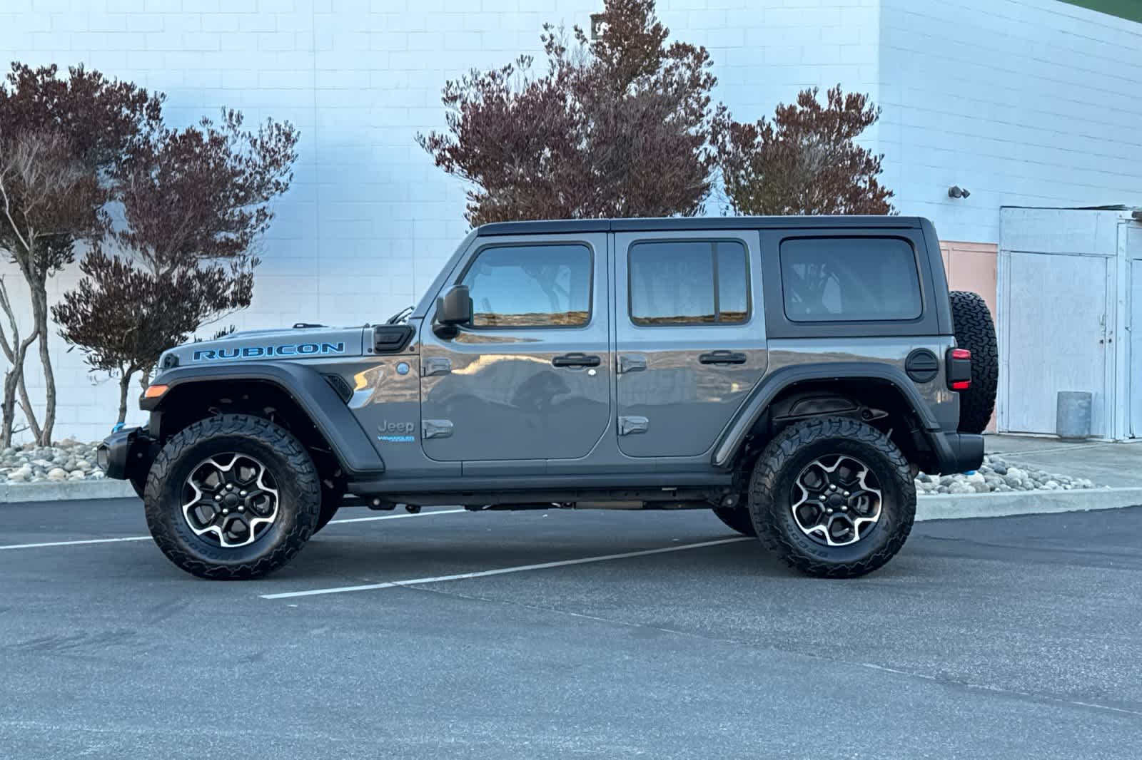 Thumbnail: 2021 Jeep Wrangler - 9