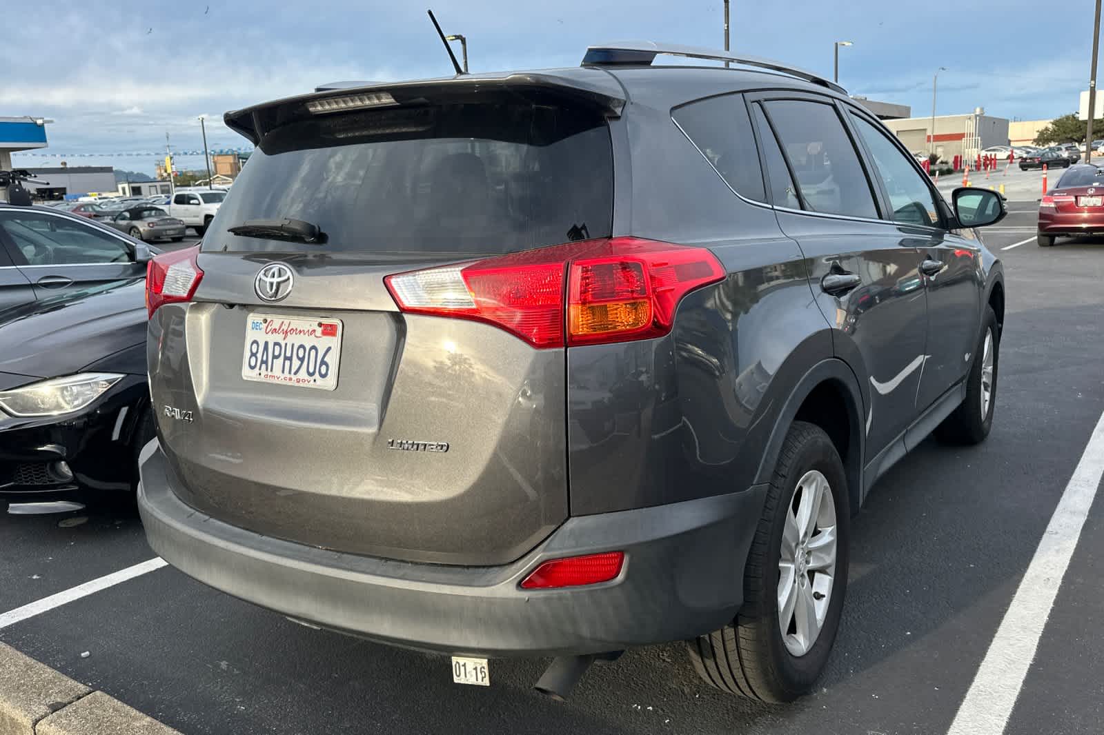 Thumbnail: 2014 Toyota RAV4 - 2