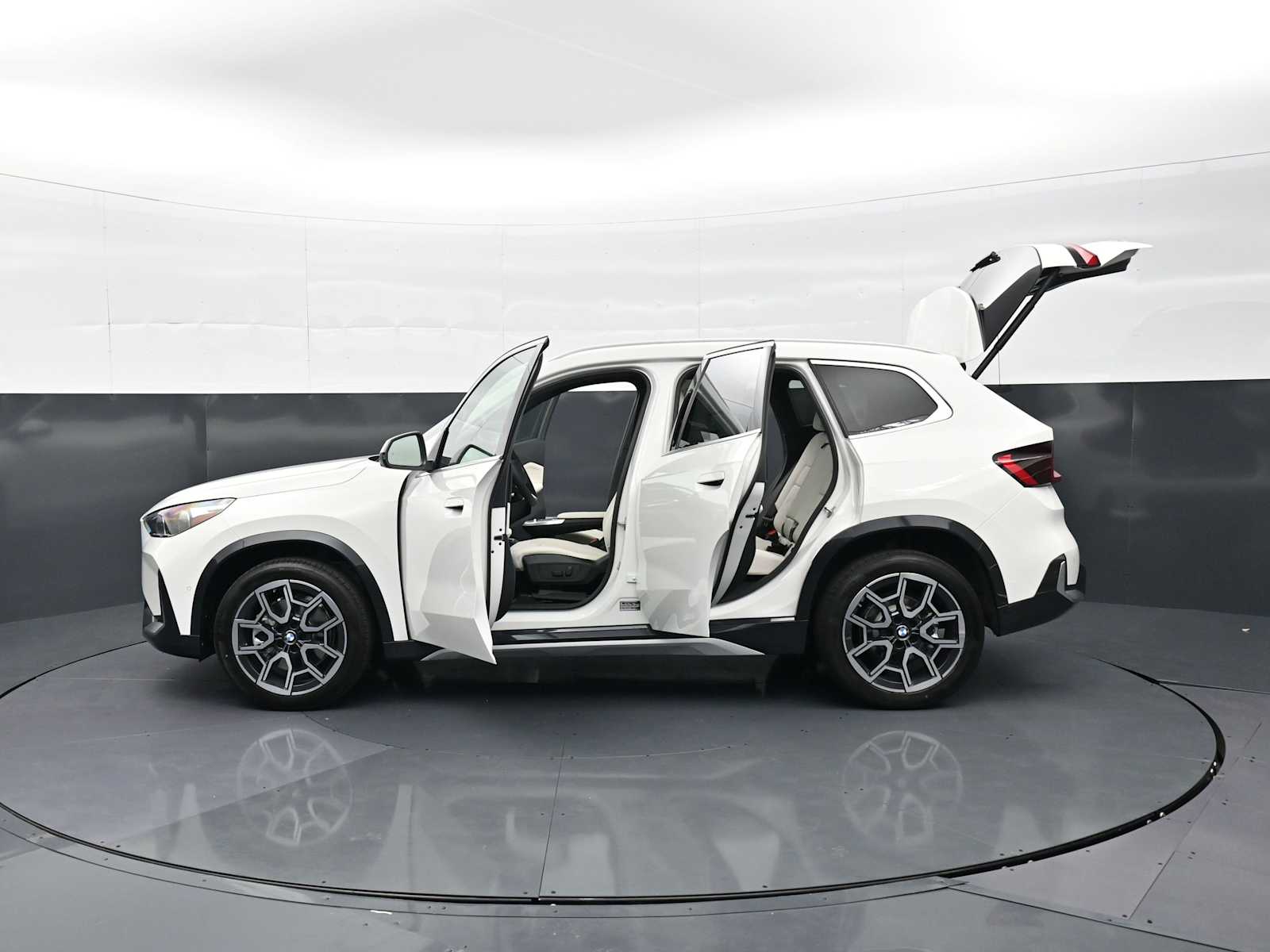 Thumbnail: 2026 BMW X1 - 36