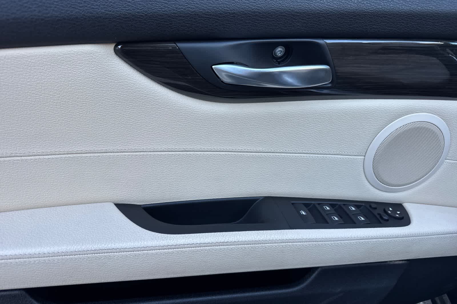 Thumbnail: 2015 BMW Z4 - 12