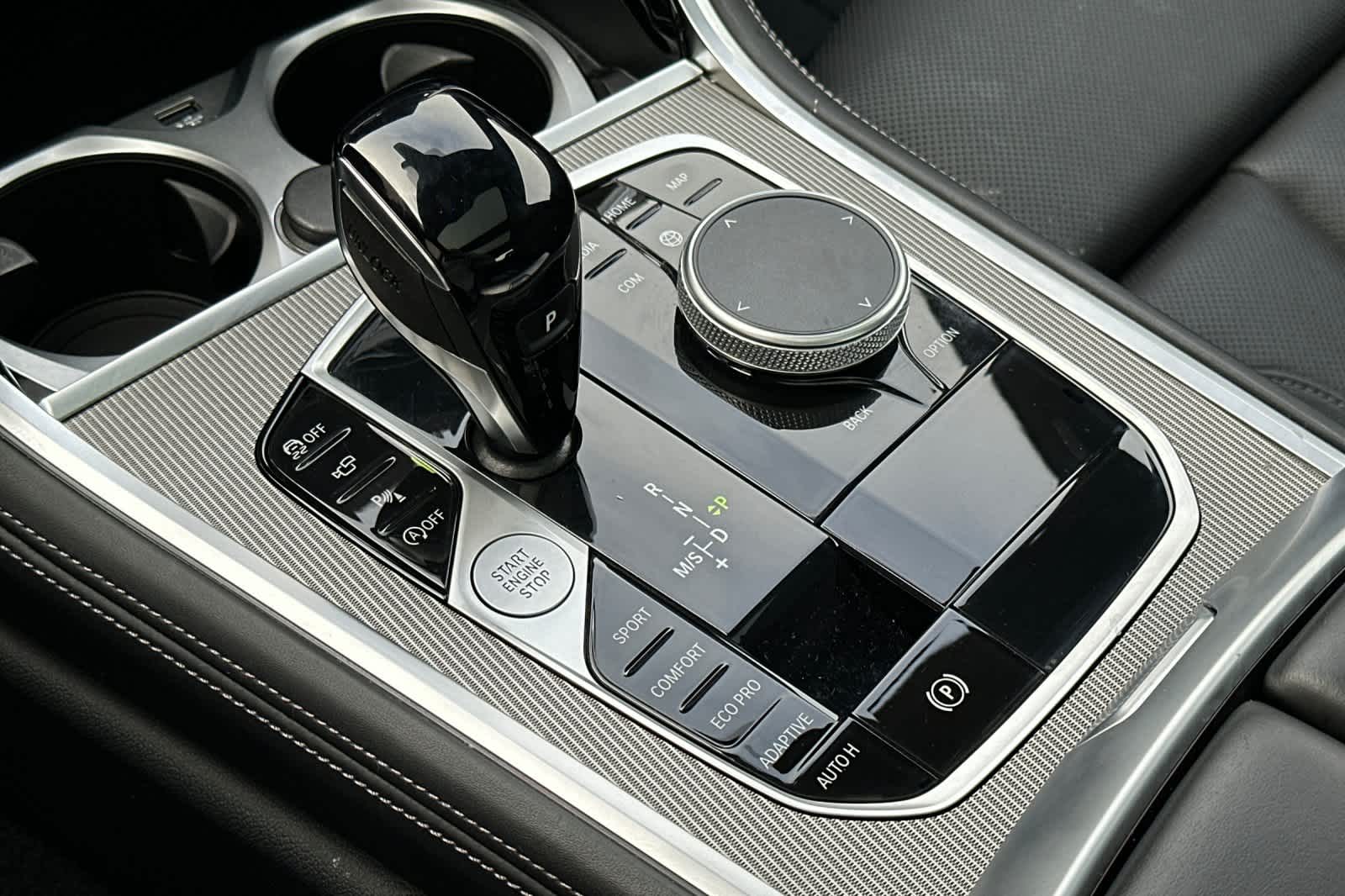 Thumbnail: 2025 BMW 8 Series - 23