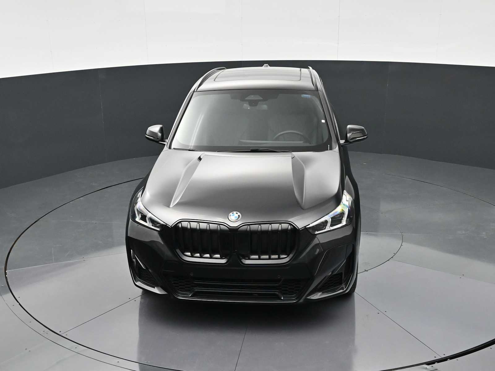 Thumbnail: 2023 BMW X1 - 17