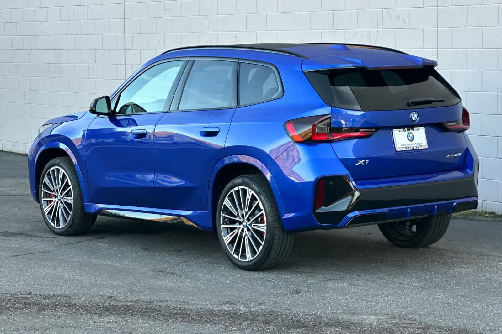 Thumbnail: 2025 BMW X1 - 6