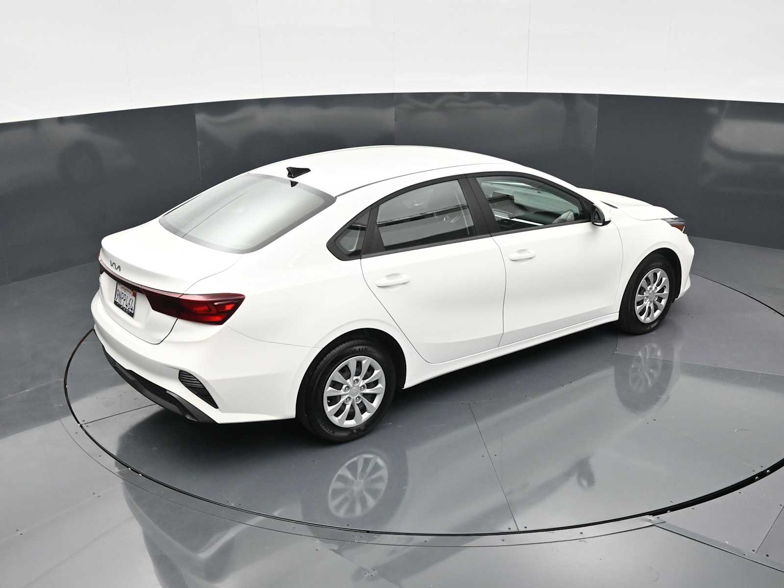 2024 Kia Forte LX - Photo 21
