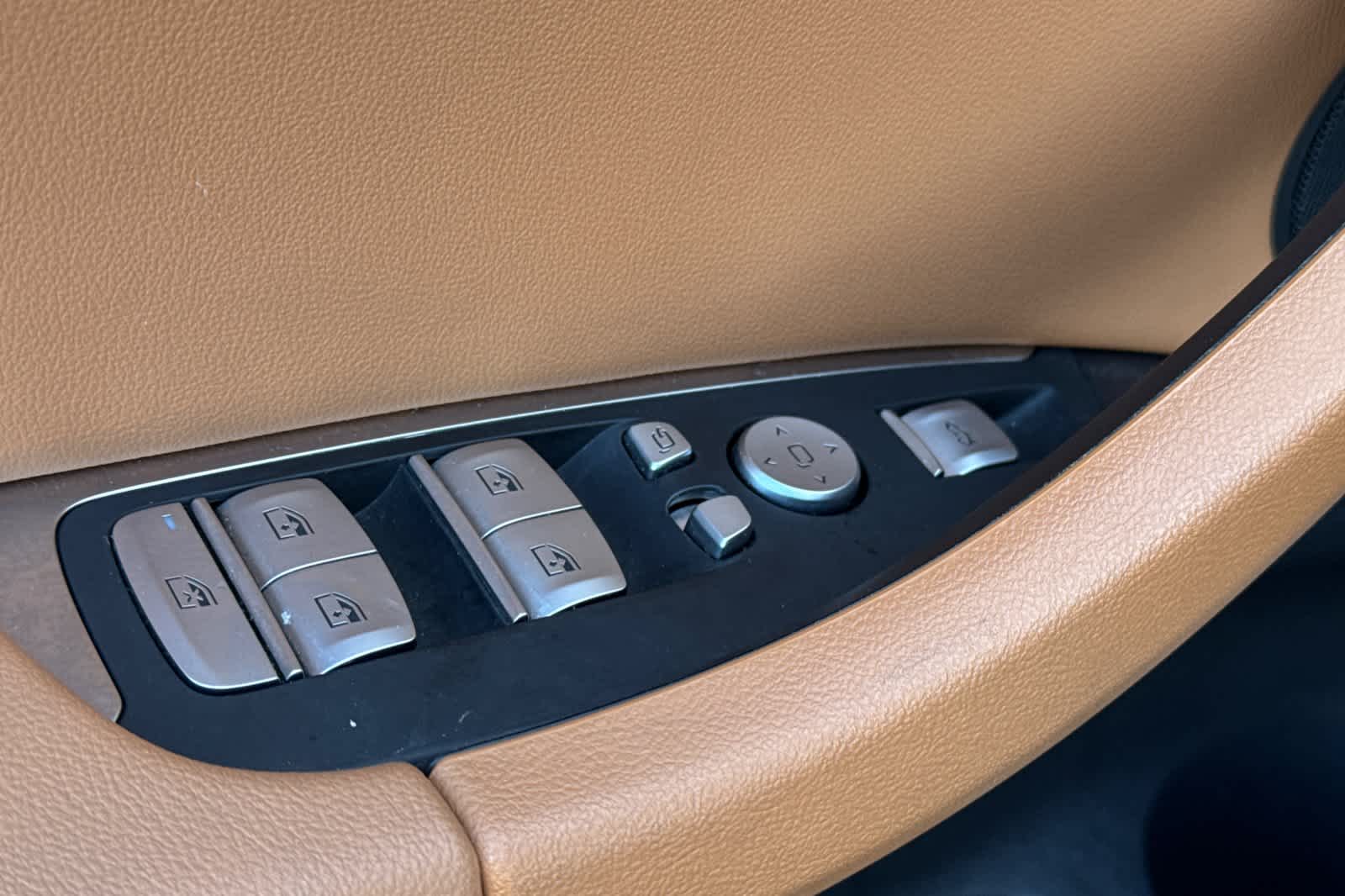 Thumbnail: 2024 BMW X4 - 13