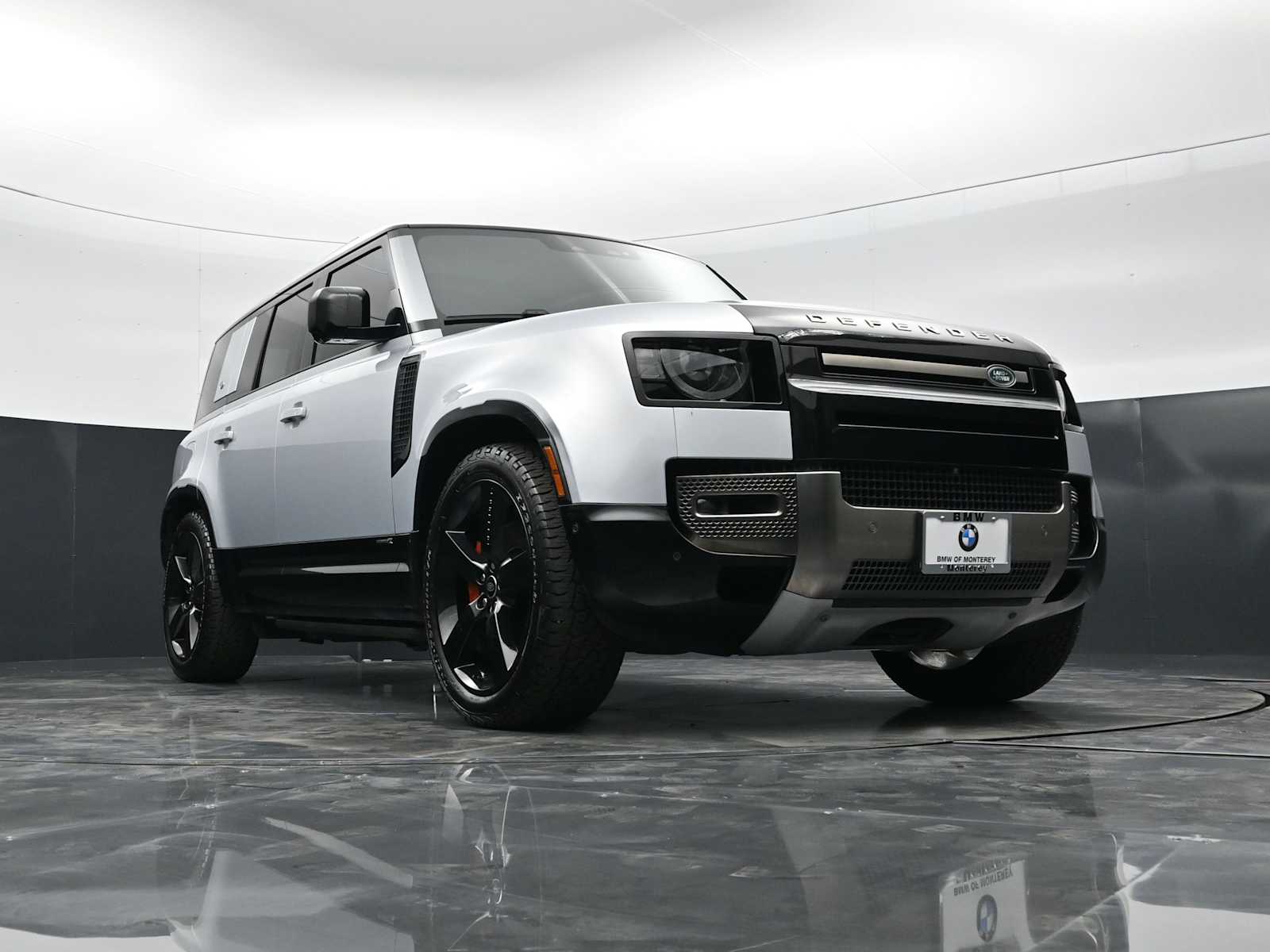 Thumbnail: 2022 Land Rover Defender - 24