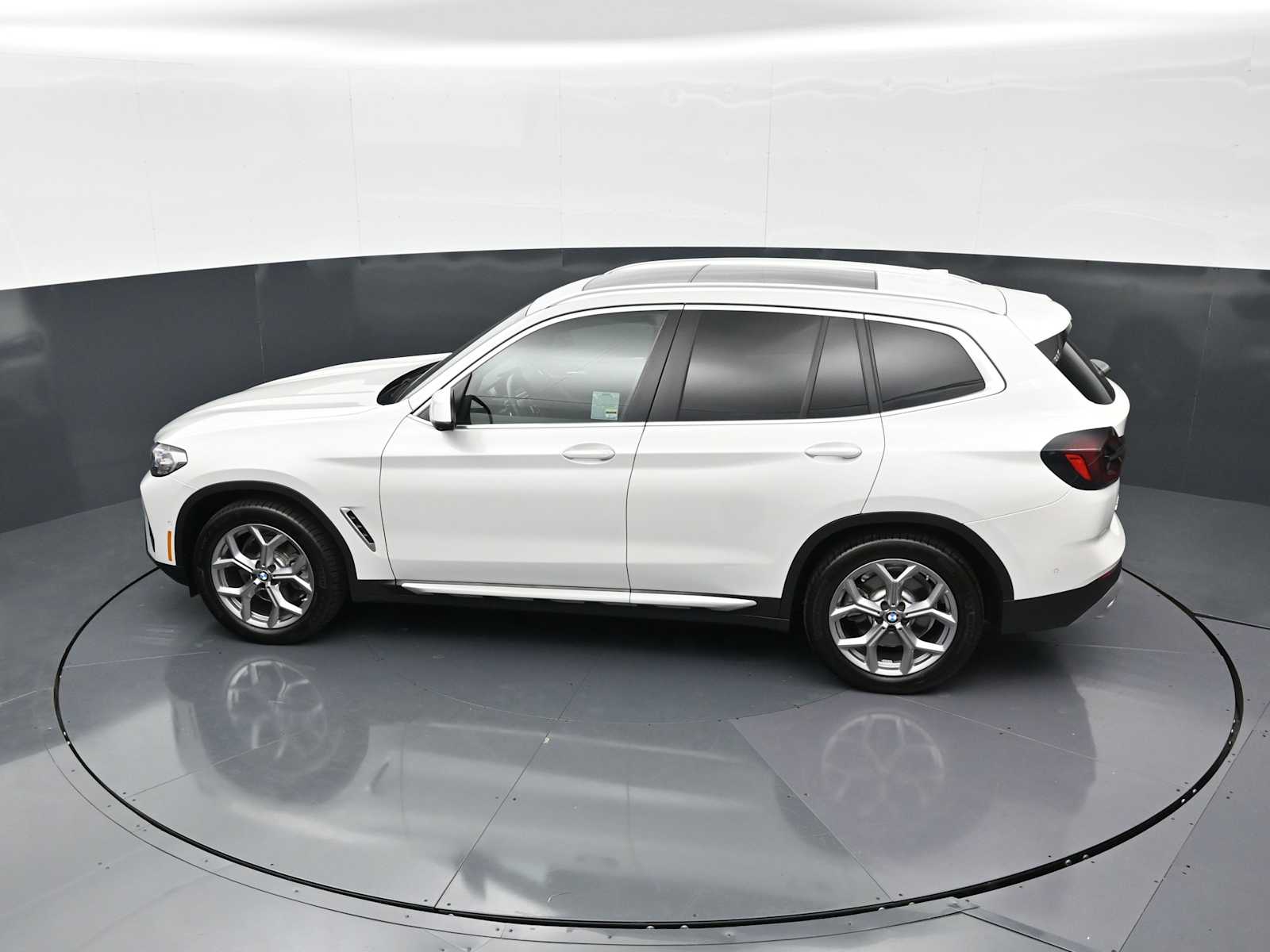 Thumbnail: 2024 BMW X3 - 24