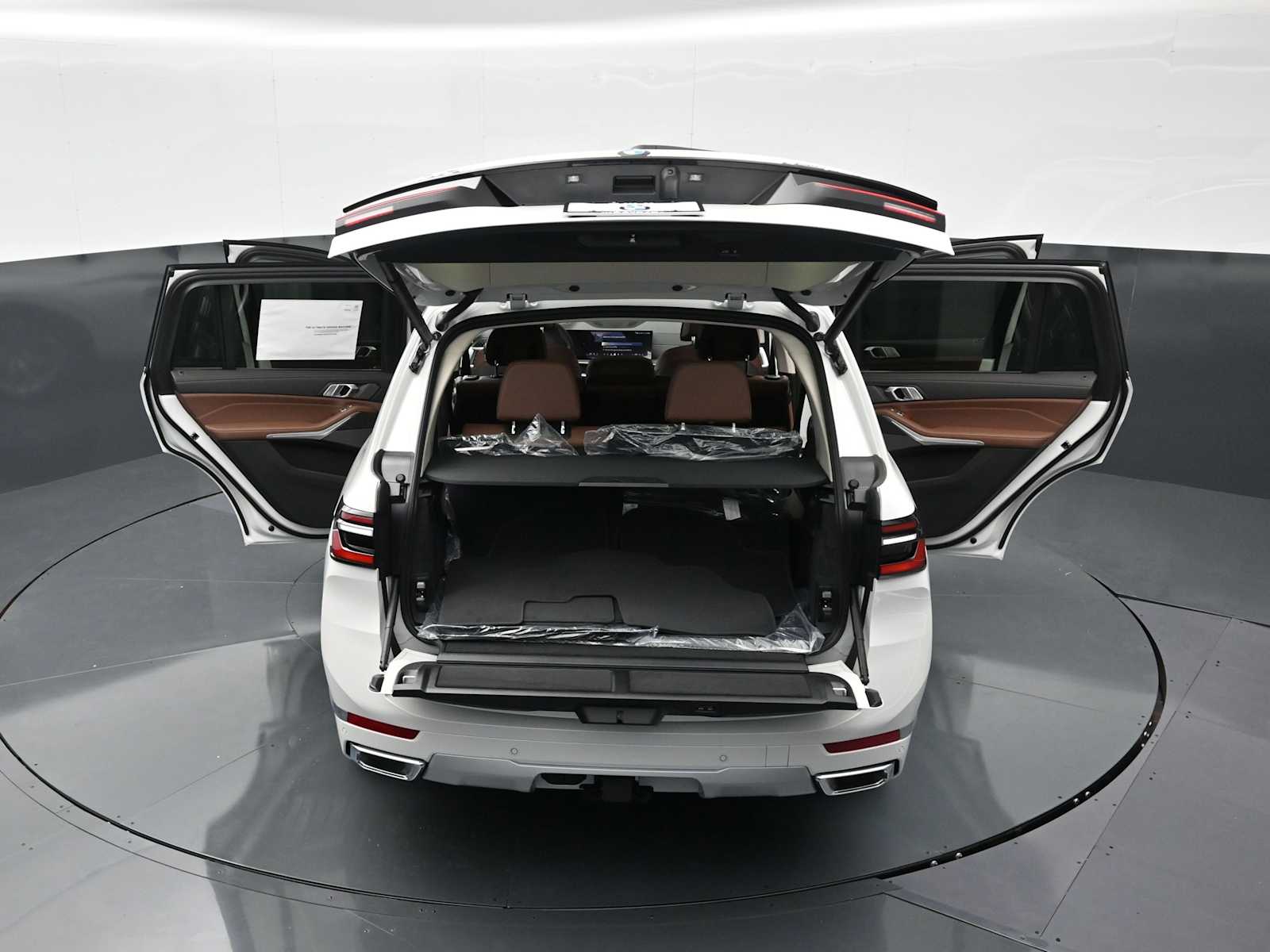 Thumbnail: 2027 BMW X7 - 34