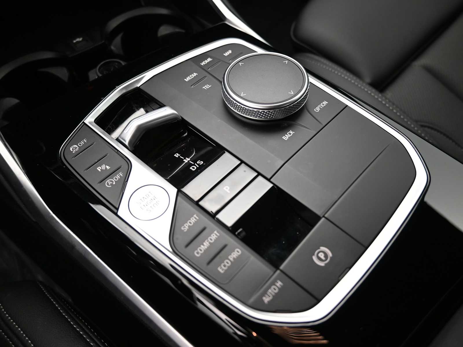 Thumbnail: 2024 BMW 3 Series - 12