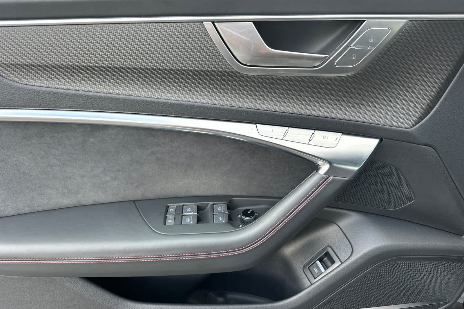 Thumbnail: 2024 Audi RS 7 - 12