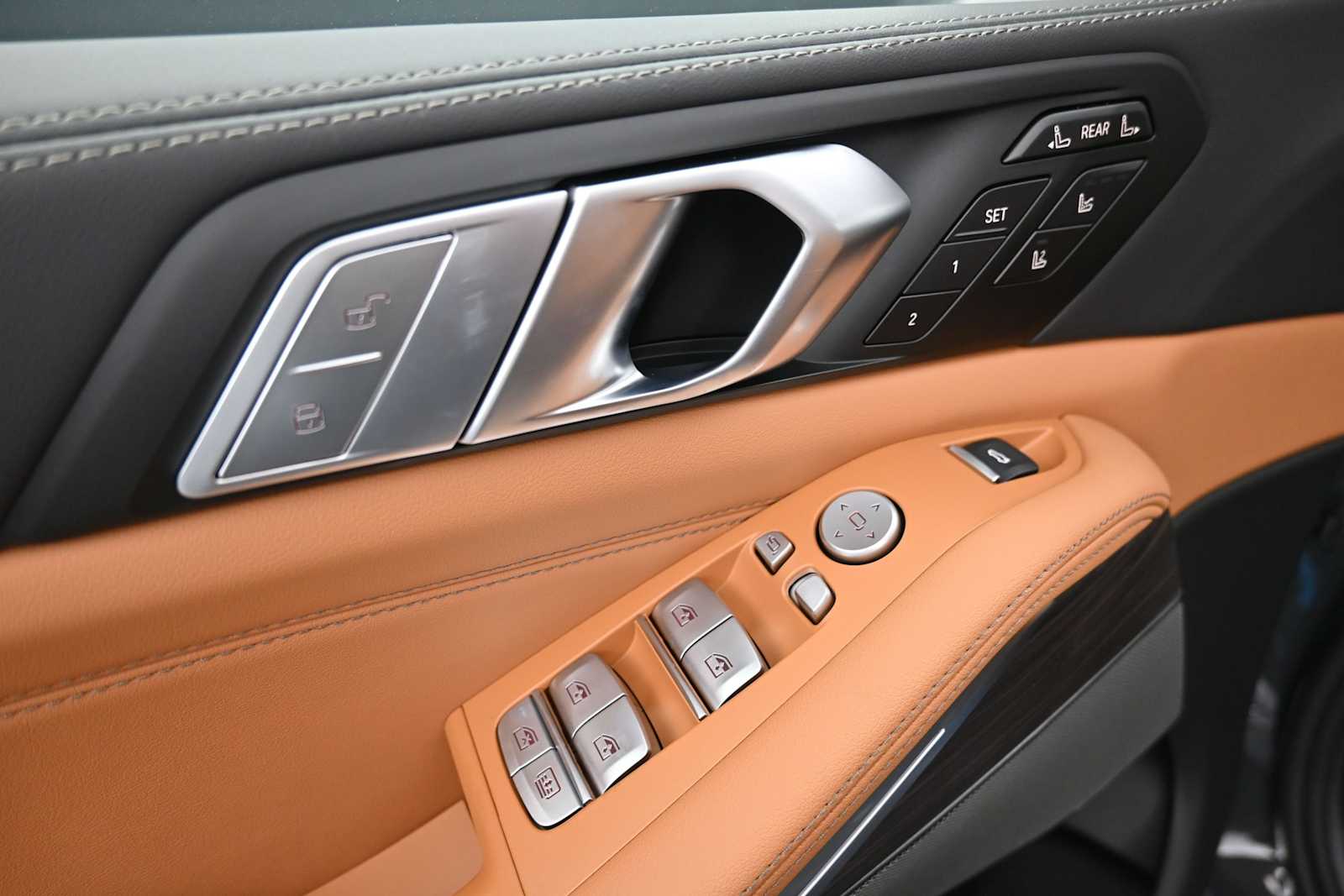 Thumbnail: 2027 BMW X7 - 9