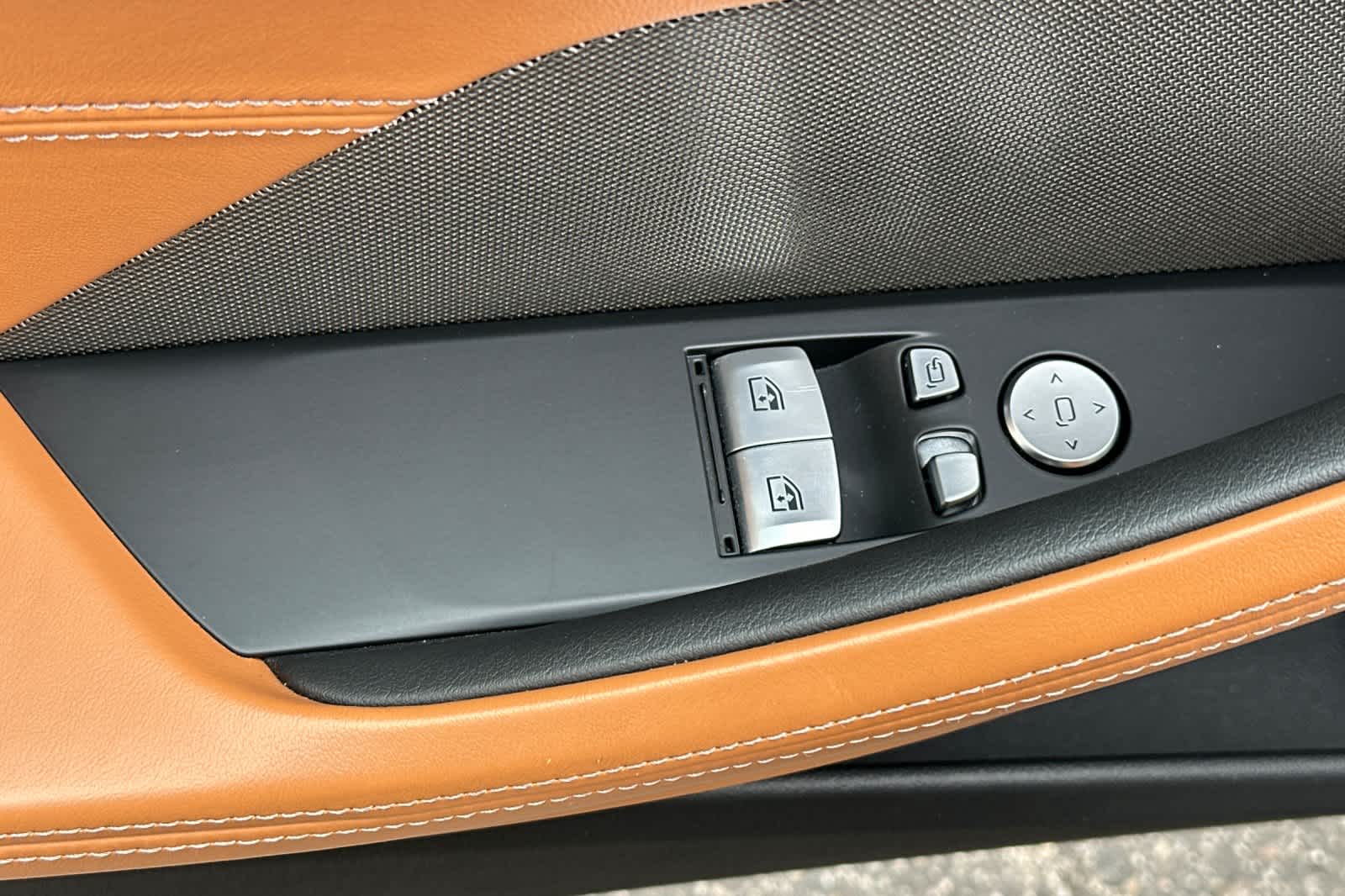 Thumbnail: 2024 BMW 8 Series - 13