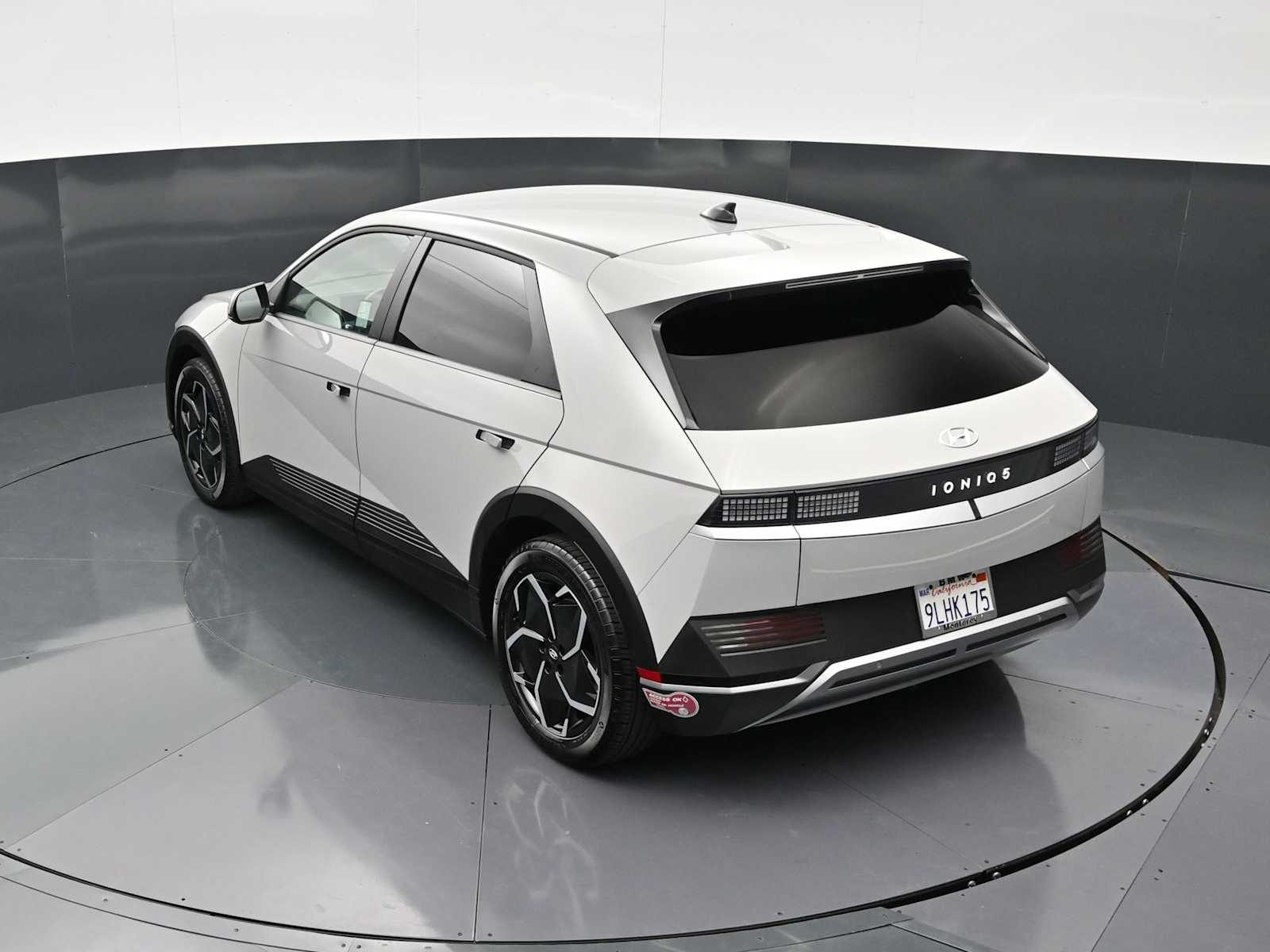 Thumbnail: 2024 Hyundai Ioniq 5 - 22