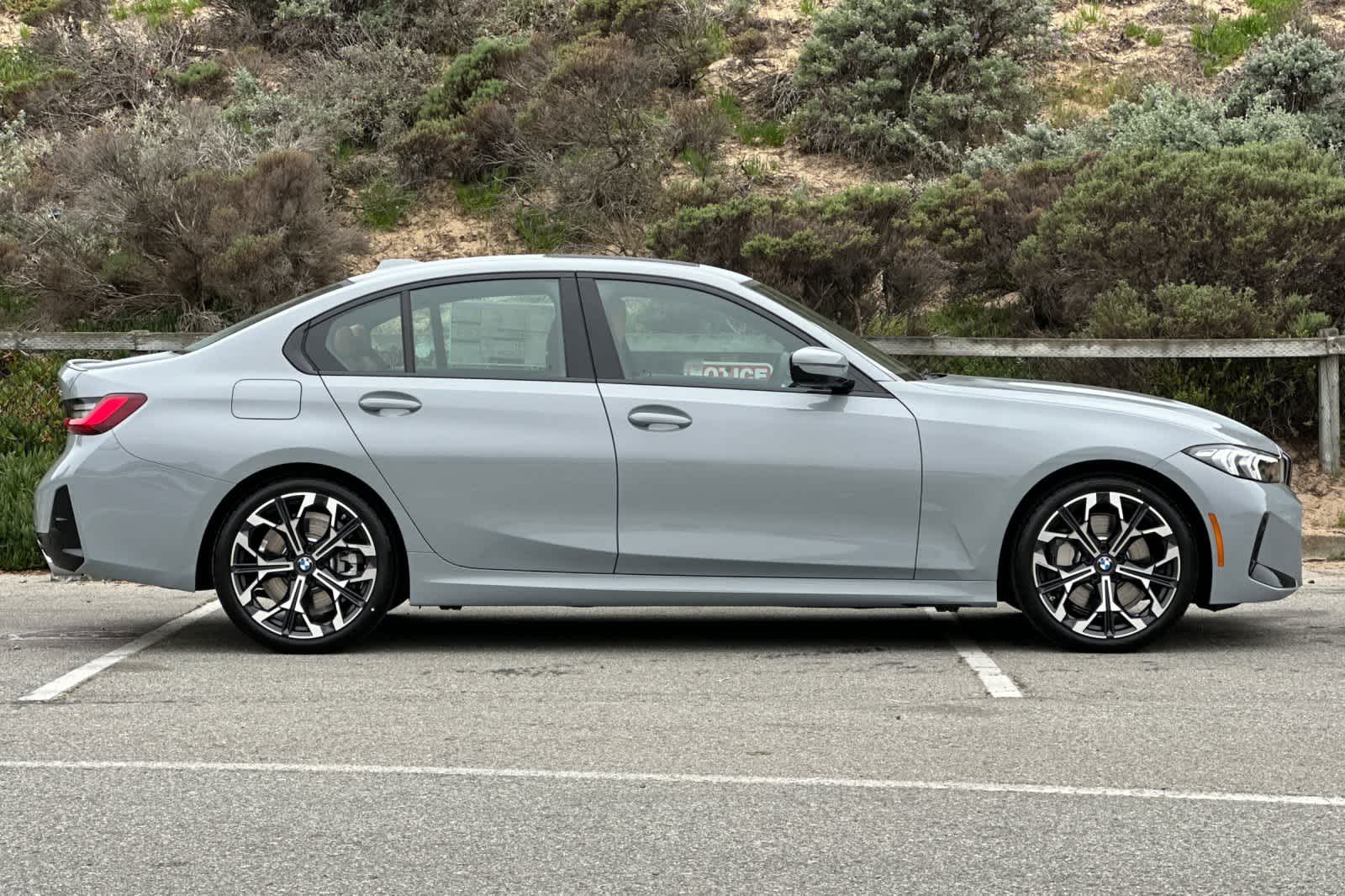 Thumbnail: 2026 BMW 3 Series - 8