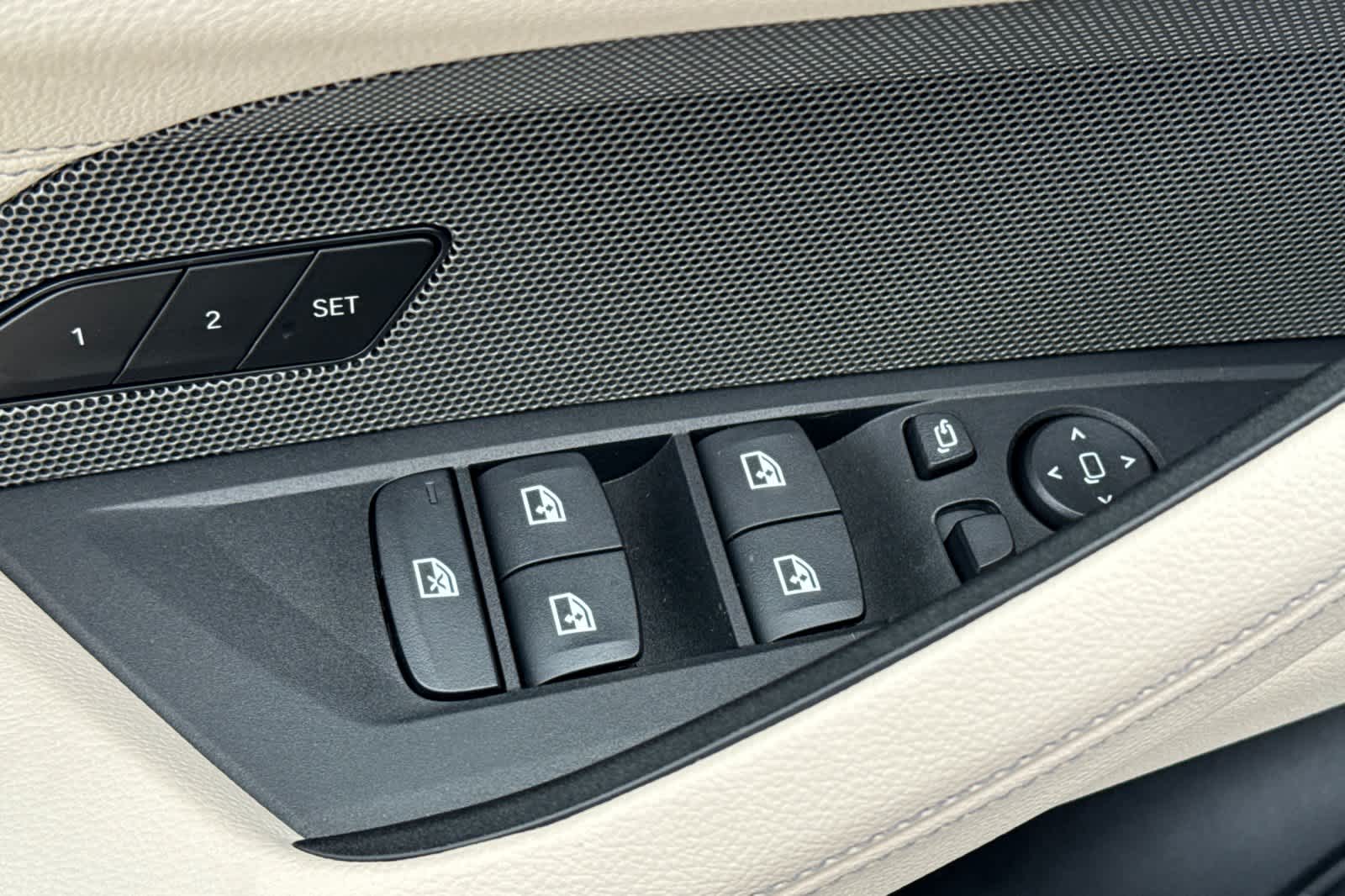 Thumbnail: 2025 BMW i4 - 14