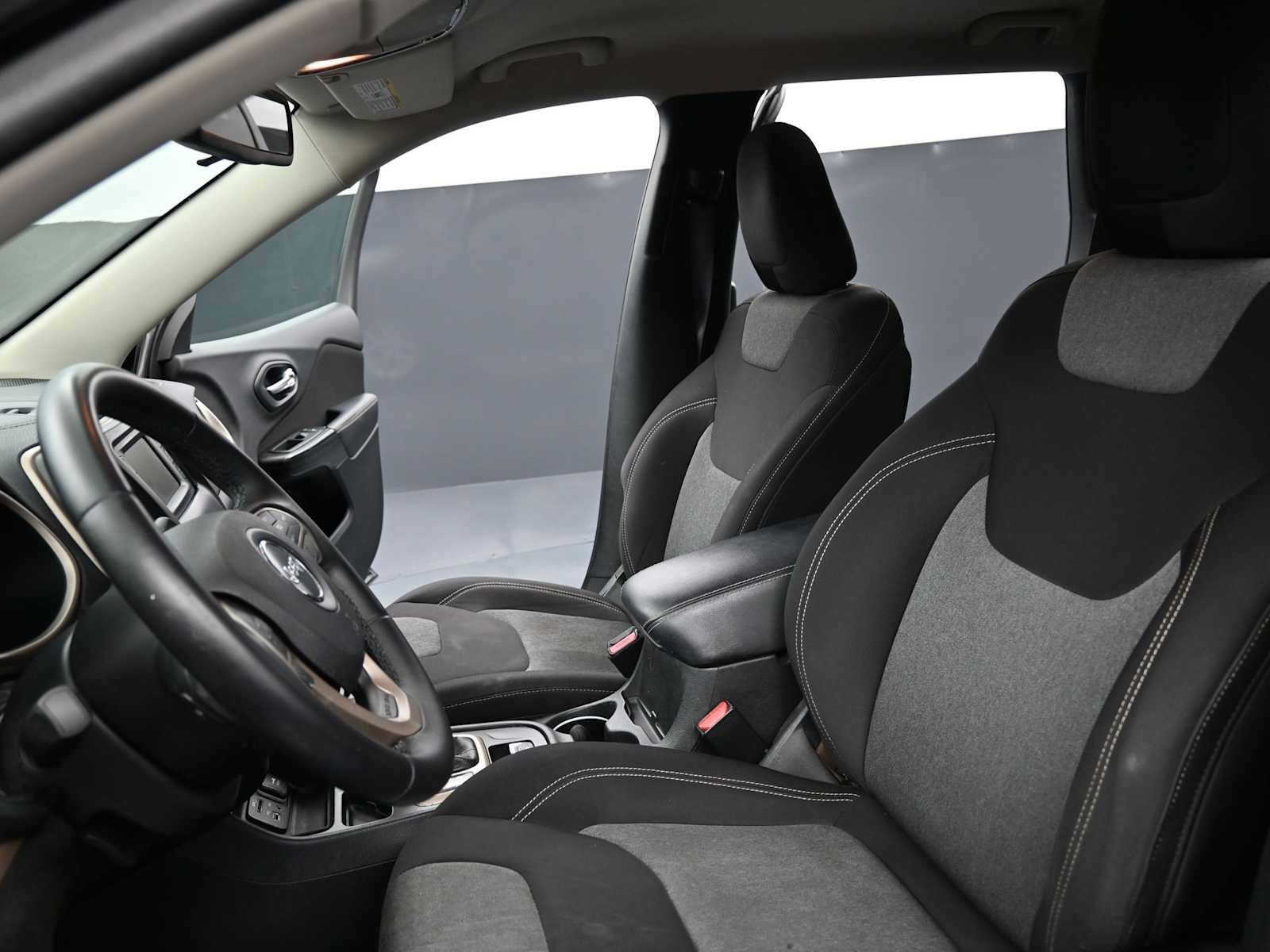 Thumbnail: 2014 Jeep Cherokee - 10