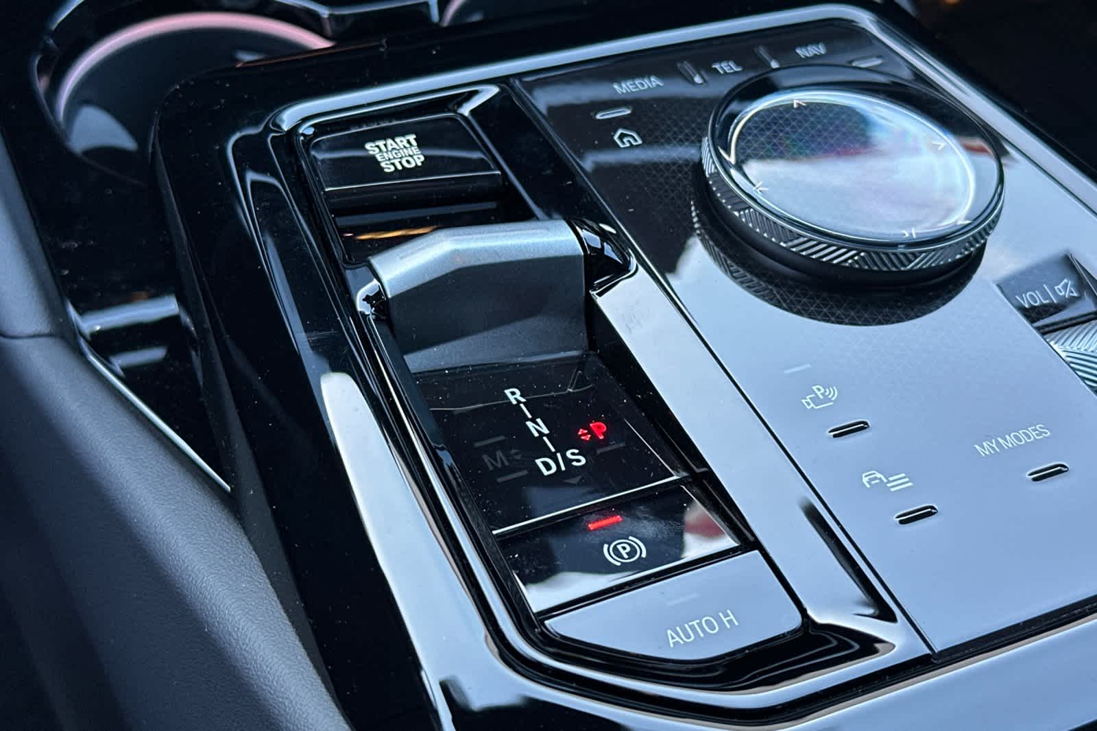 Thumbnail: 2026 BMW 5 Series - 25