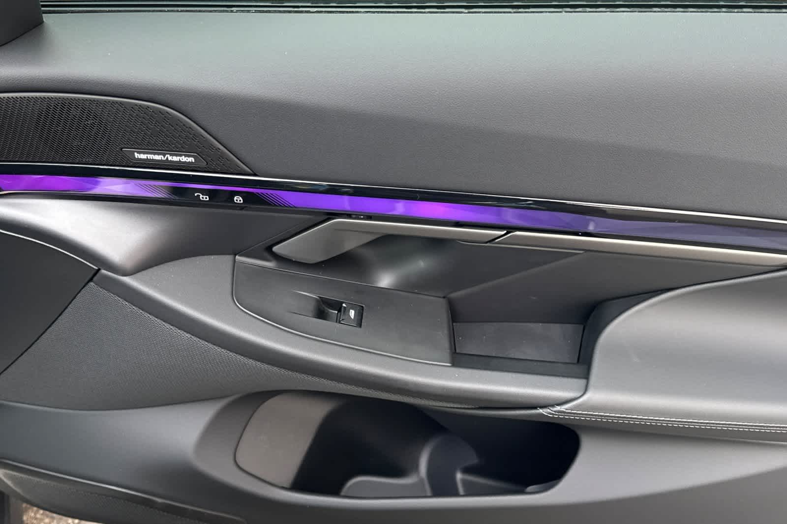 Thumbnail: 2024 BMW i5 - 18