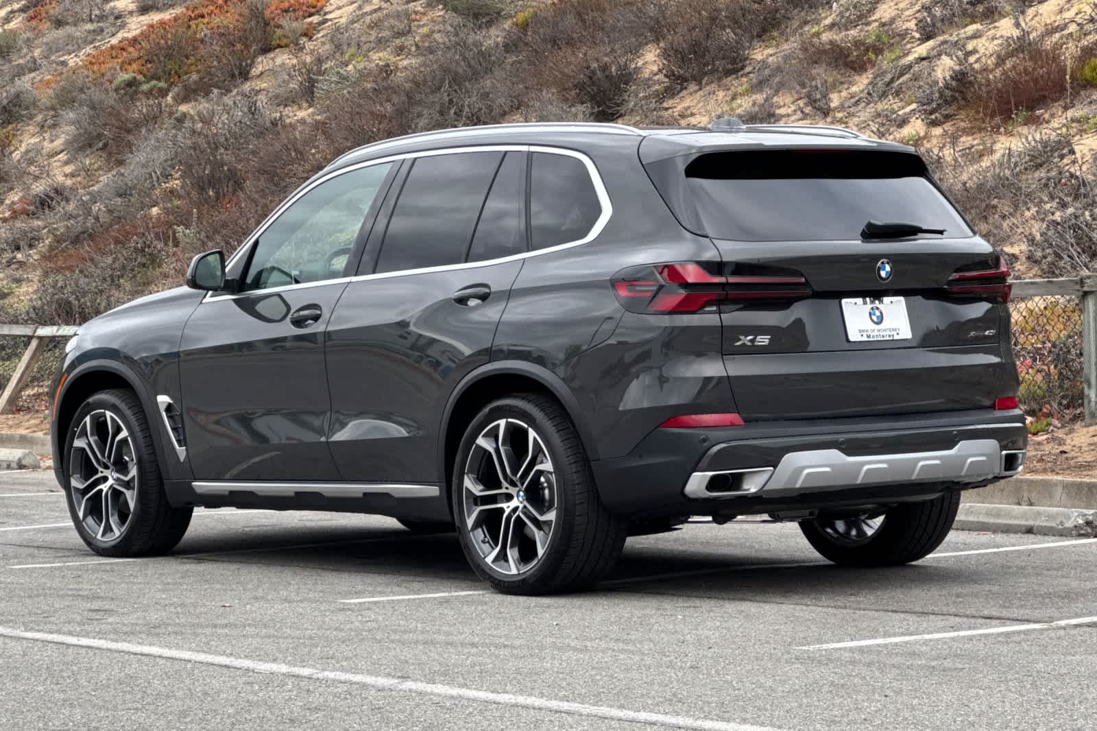 Thumbnail: 2026 BMW X5 - 6